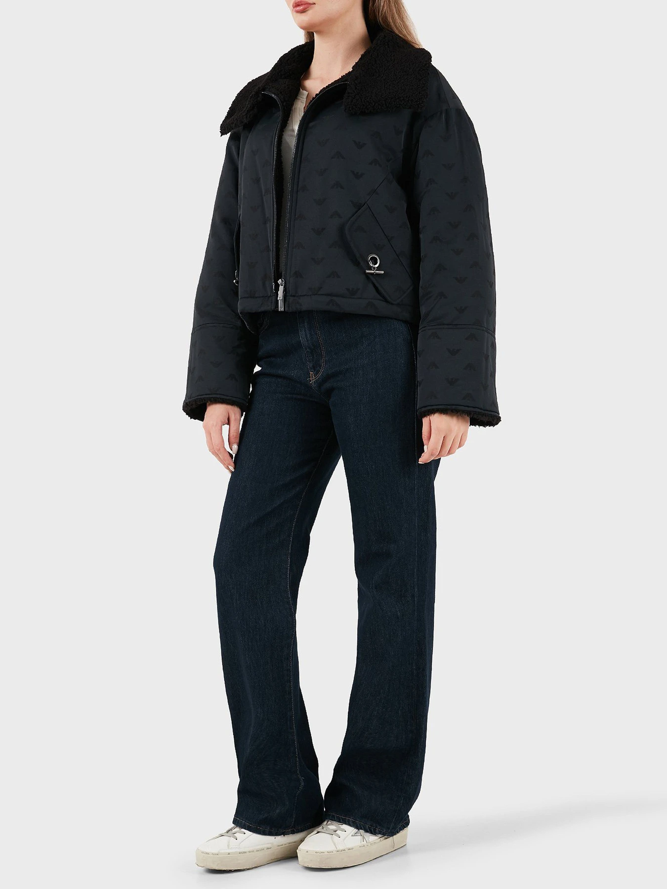Куртки и дубленки Emporio Armani модель EW001392-AF14362-UC001 Куртки и дубленки Emporio Armani модель EW001392-AF14362-UC001 Фото