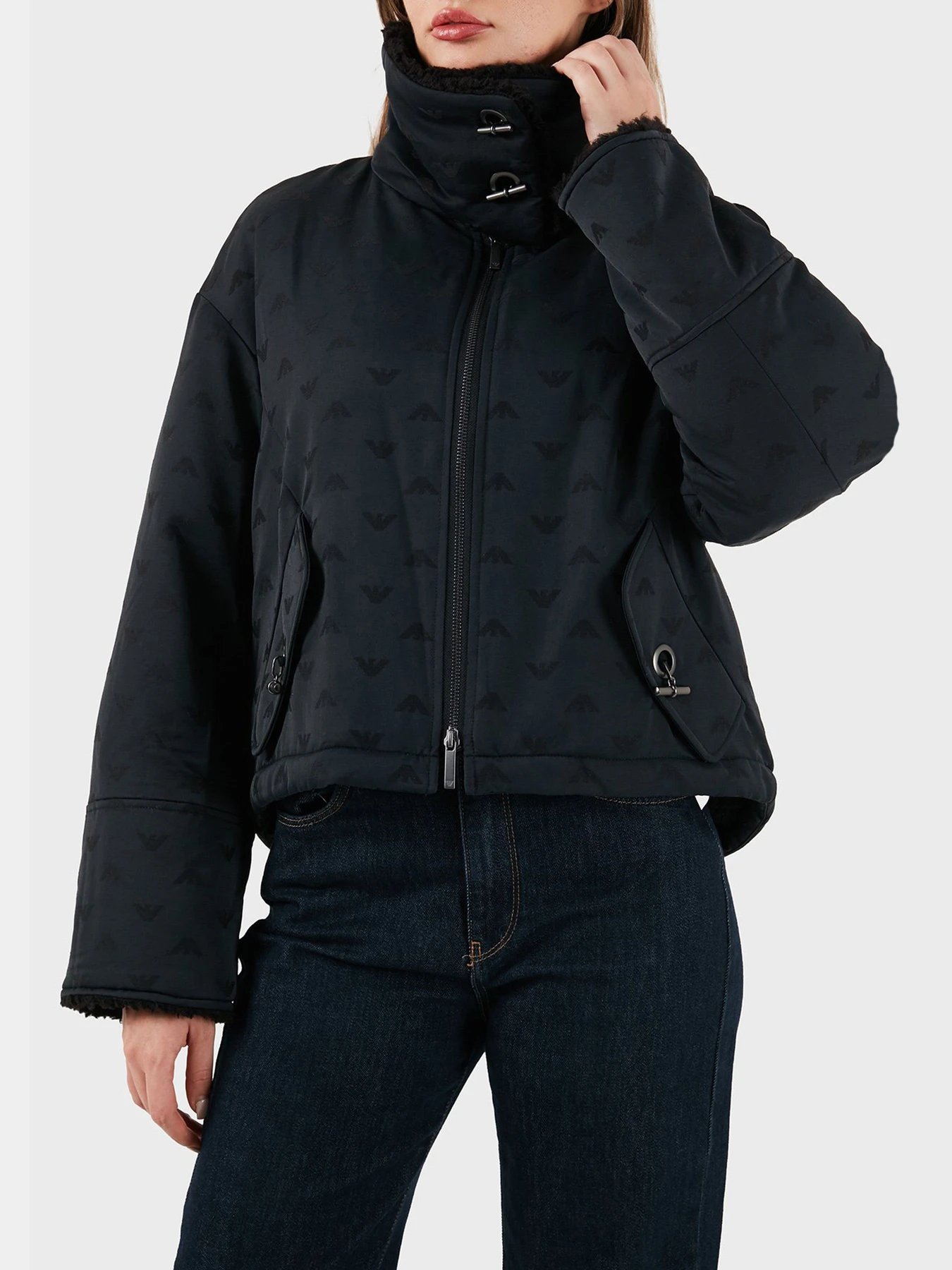 Куртки и дубленки Emporio Armani модель EW001392-AF14362-UC001 Куртки и дубленки Emporio Armani модель EW001392-AF14362-UC001 Фото
