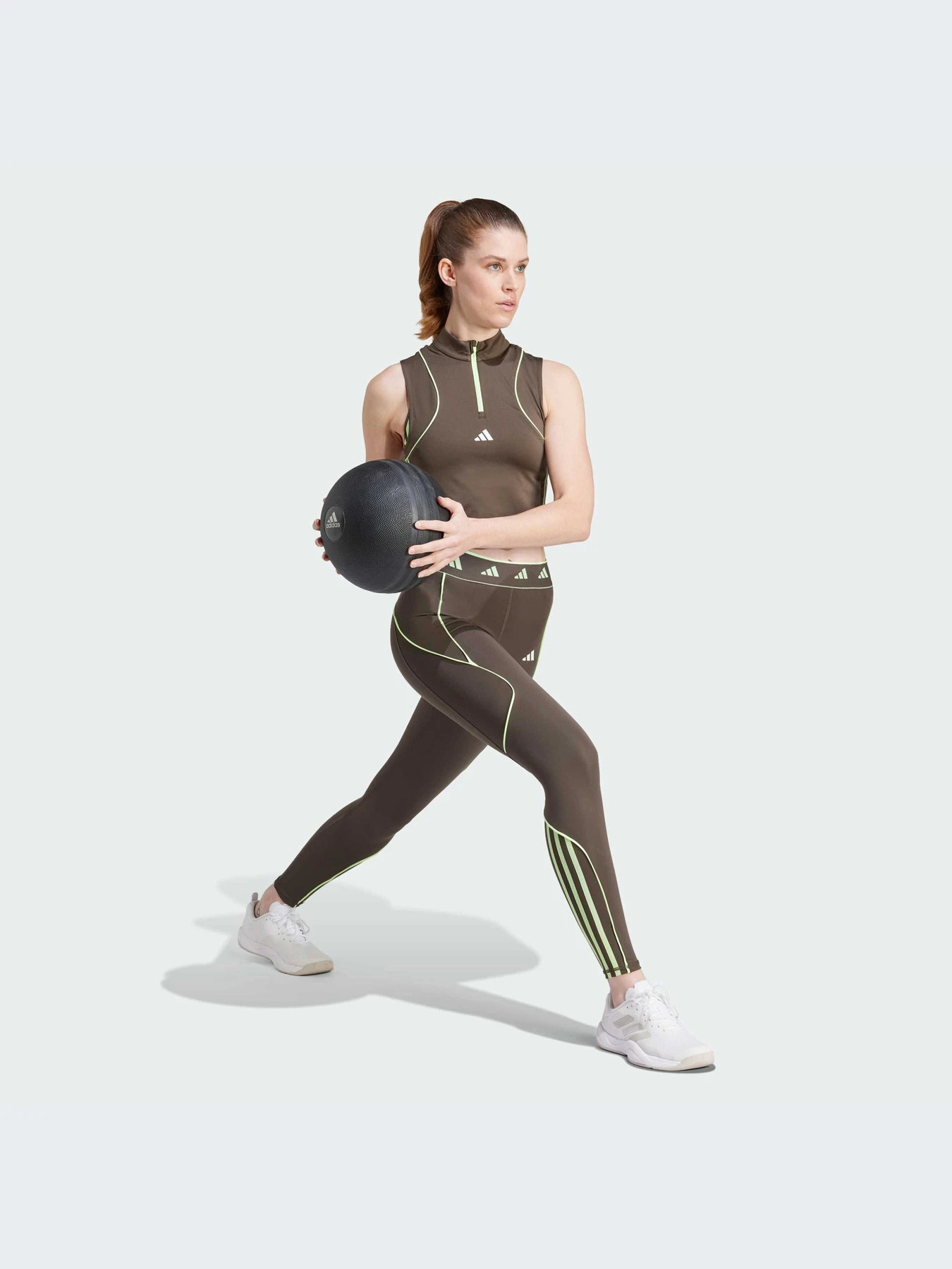 Брюки Adidas модель IS4054-KZ Брюки Adidas модель IS4054-KZ Фото