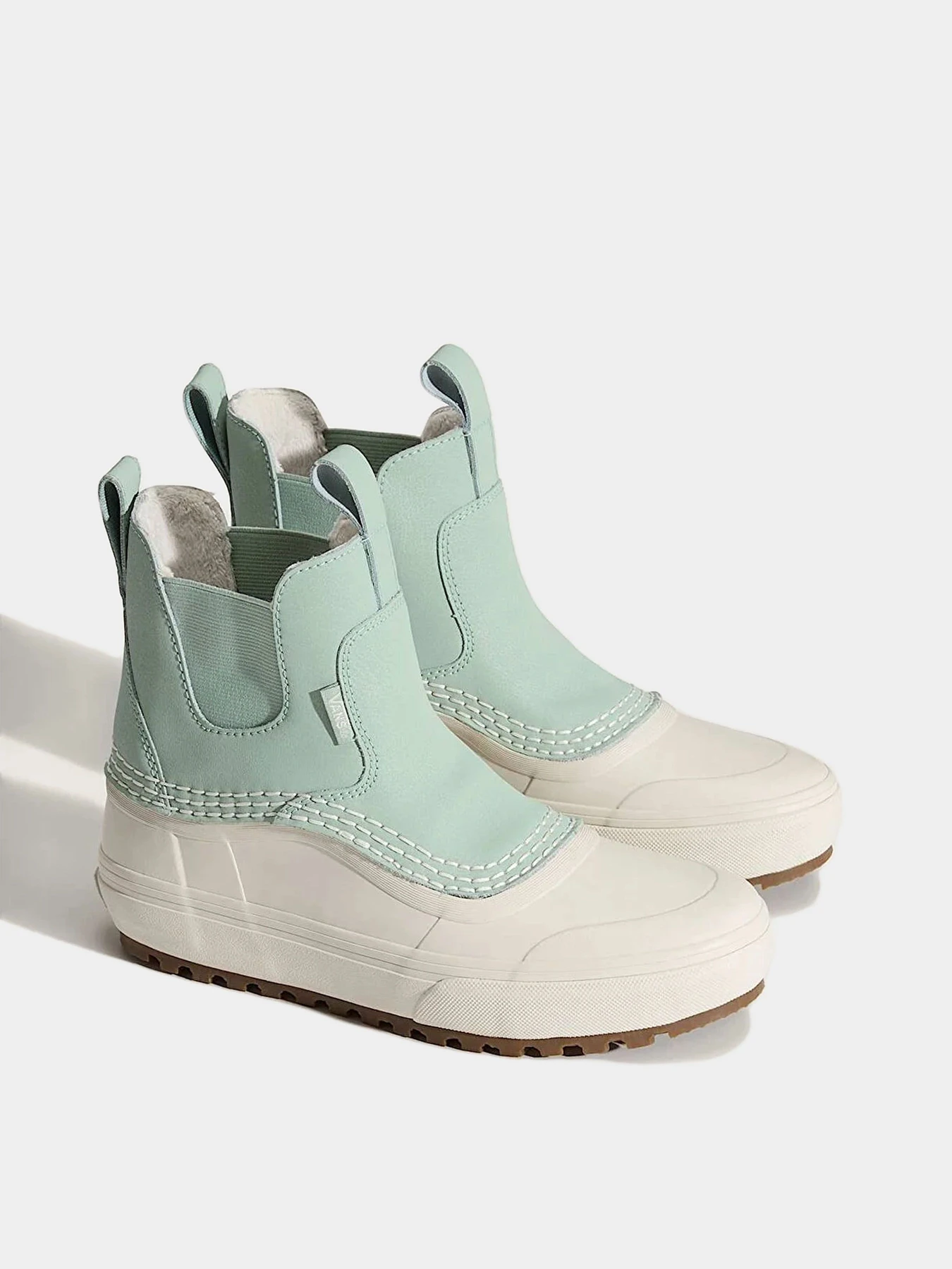Ботинки и сапоги Vans модель VN000D29EMW1 Ботинки и сапоги Vans модель VN000D29EMW1 Фото