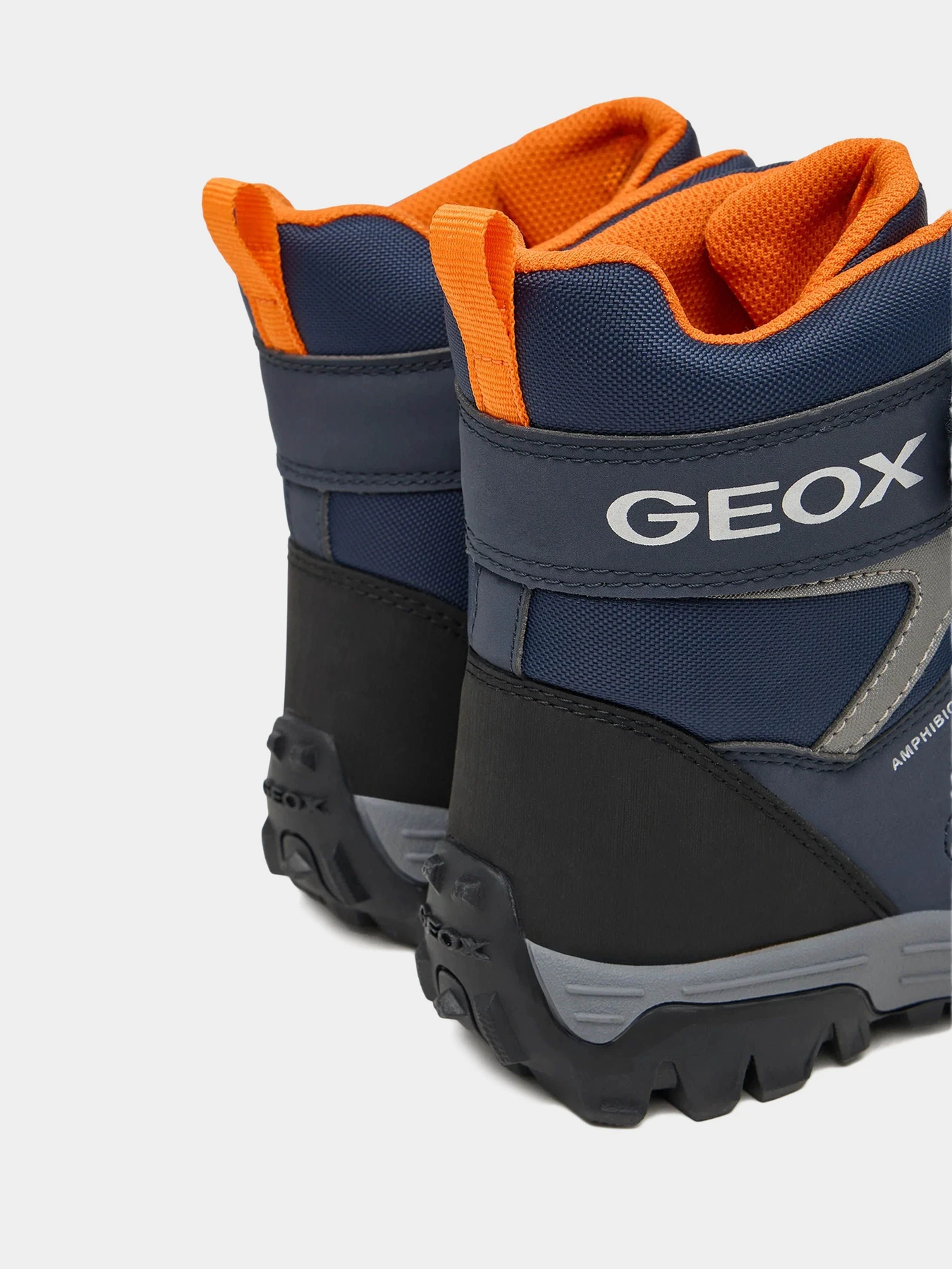 Ботинки и сапоги Geox модель J46FRE-0FU50-C0659 Ботинки и сапоги Geox модель J46FRE-0FU50-C0659 Фото