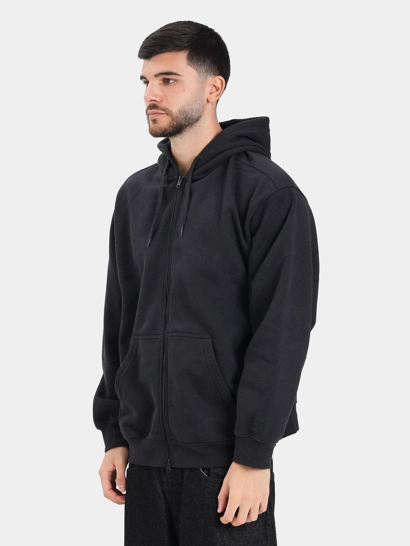 Худи и свитшоты Vans модель VN000Q77BLK1 Худи и свитшоты Vans модель VN000Q77BLK1 Фото