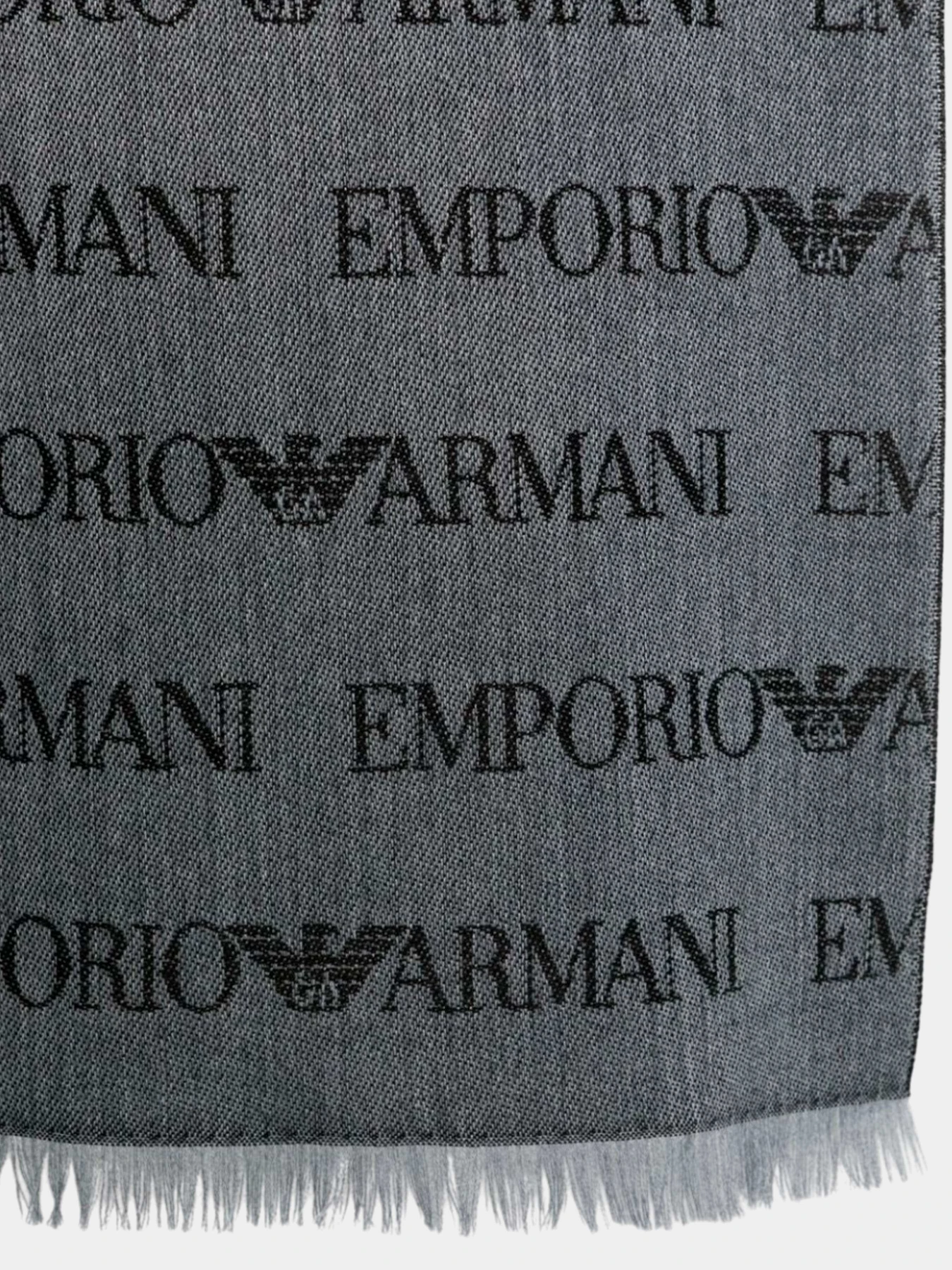 Шарфы и платки Emporio Armani модель EM004238-AF21541-F7086 Шарфы и платки Emporio Armani модель EM004238-AF21541-F7086 Фото