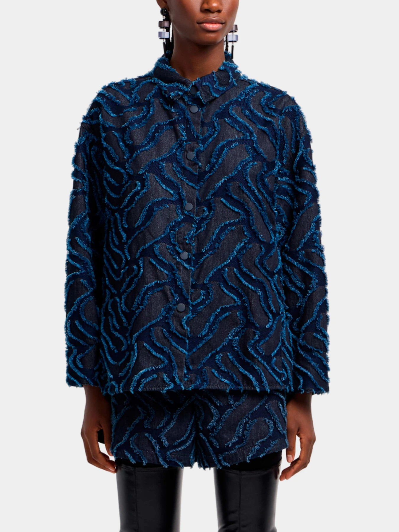 Куртки и дубленки Emporio Armani модель EW002062-AF16425-FB119 Куртки и дубленки Emporio Armani модель EW002062-AF16425-FB119 Фото