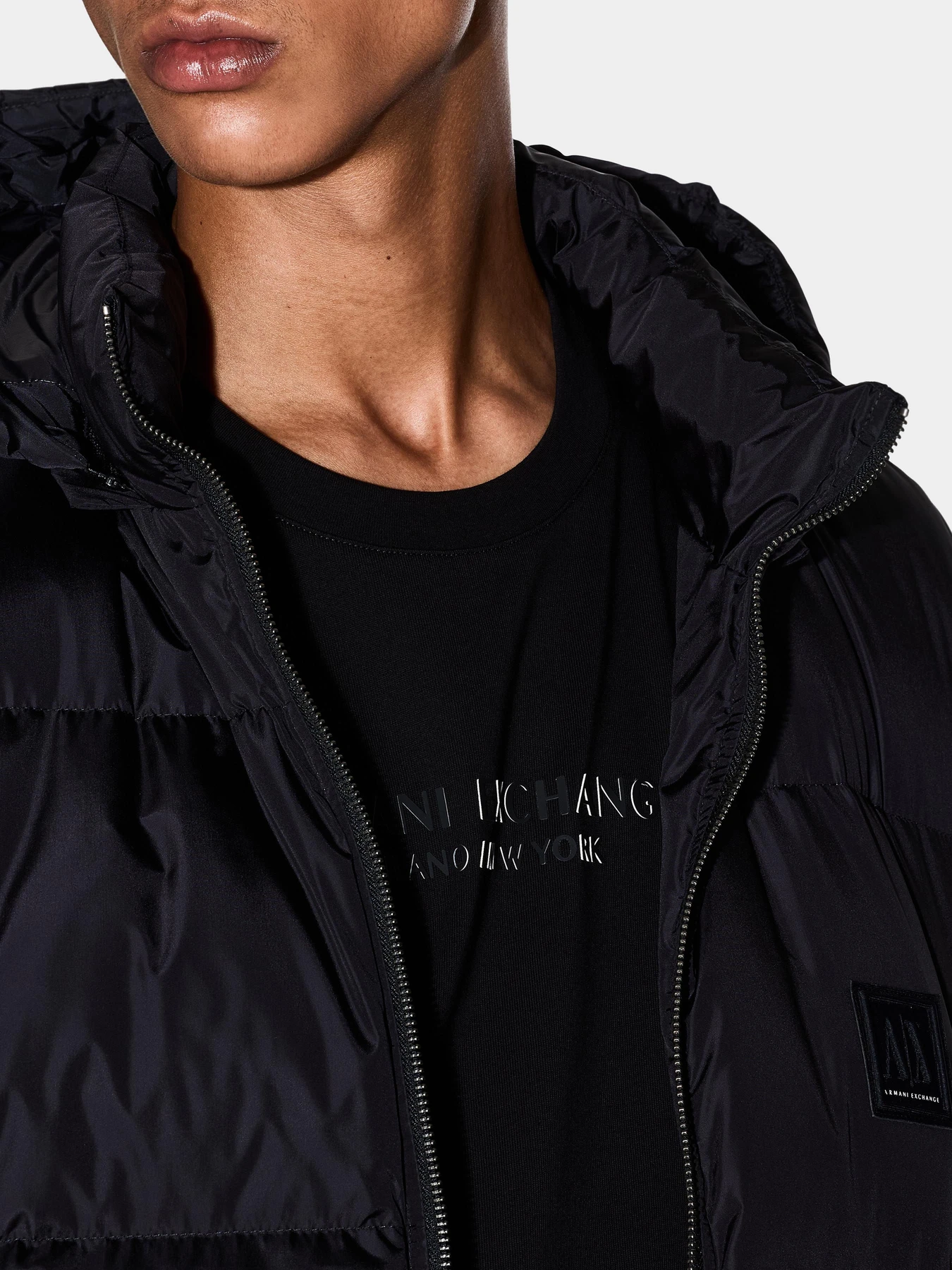 Куртки и дубленки Armani Exchange модель XM000348-AF12286-UC001 Куртки и дубленки Armani Exchange модель XM000348-AF12286-UC001 Фото