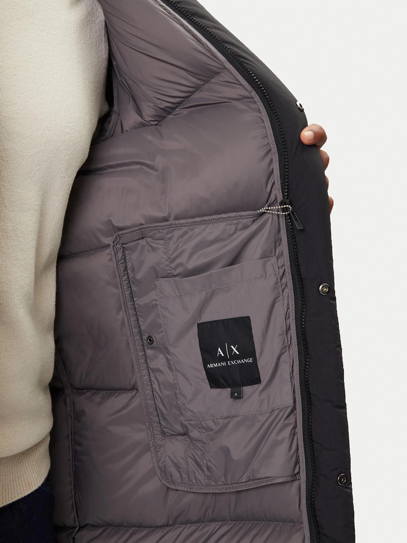 Куртки и дубленки Armani Exchange модель XM001846-AF16340-UC001 Фото