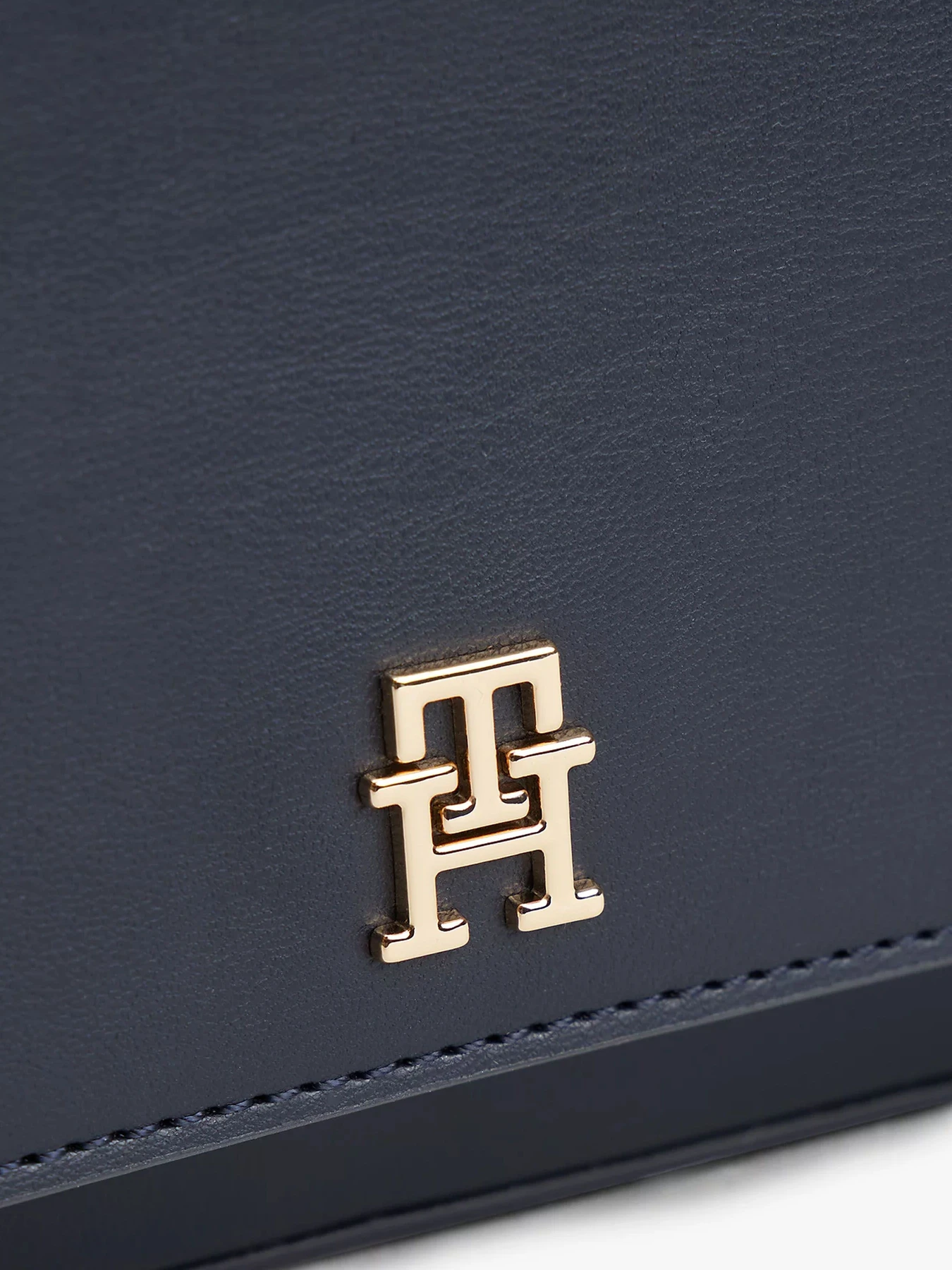 Сумки Tommy Hilfiger модель AW0AW17677-DW6 Сумки Tommy Hilfiger модель AW0AW17677-DW6 Фото