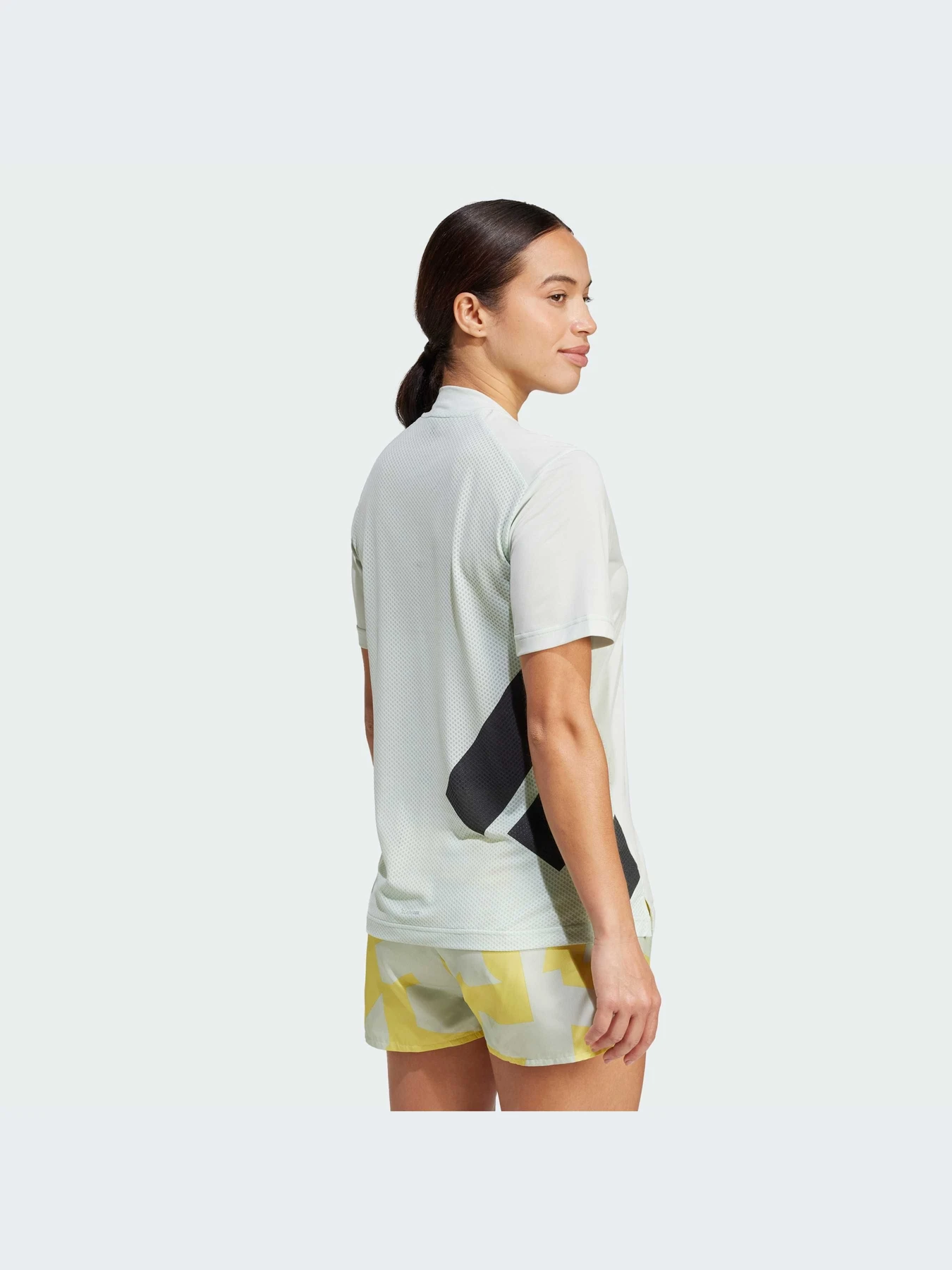 Футболки и поло Adidas модель JN8144-KZ Футболки и поло Adidas модель JN8144-KZ Фото