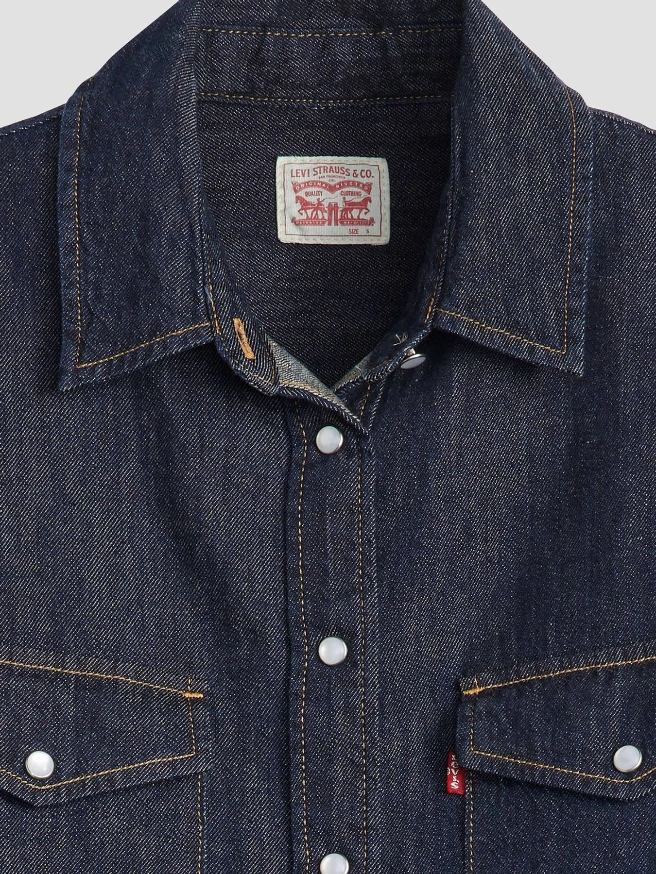 Рубашки Levi's модель 16786-0101 Рубашки Levi's модель 16786-0101 Фото