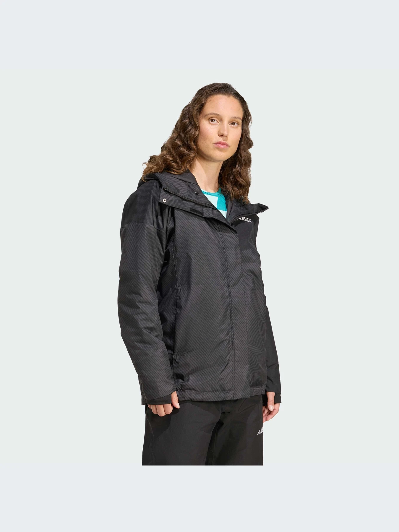 Куртки и дубленки Adidas модель JL5590-KZ Куртки и дубленки Adidas модель JL5590-KZ Фото