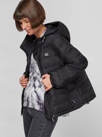 Куртки и дубленки Levi's модель A0675;0000 Фото