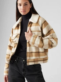 Куртки и дубленки Levi's модель A9369-0000 Фото