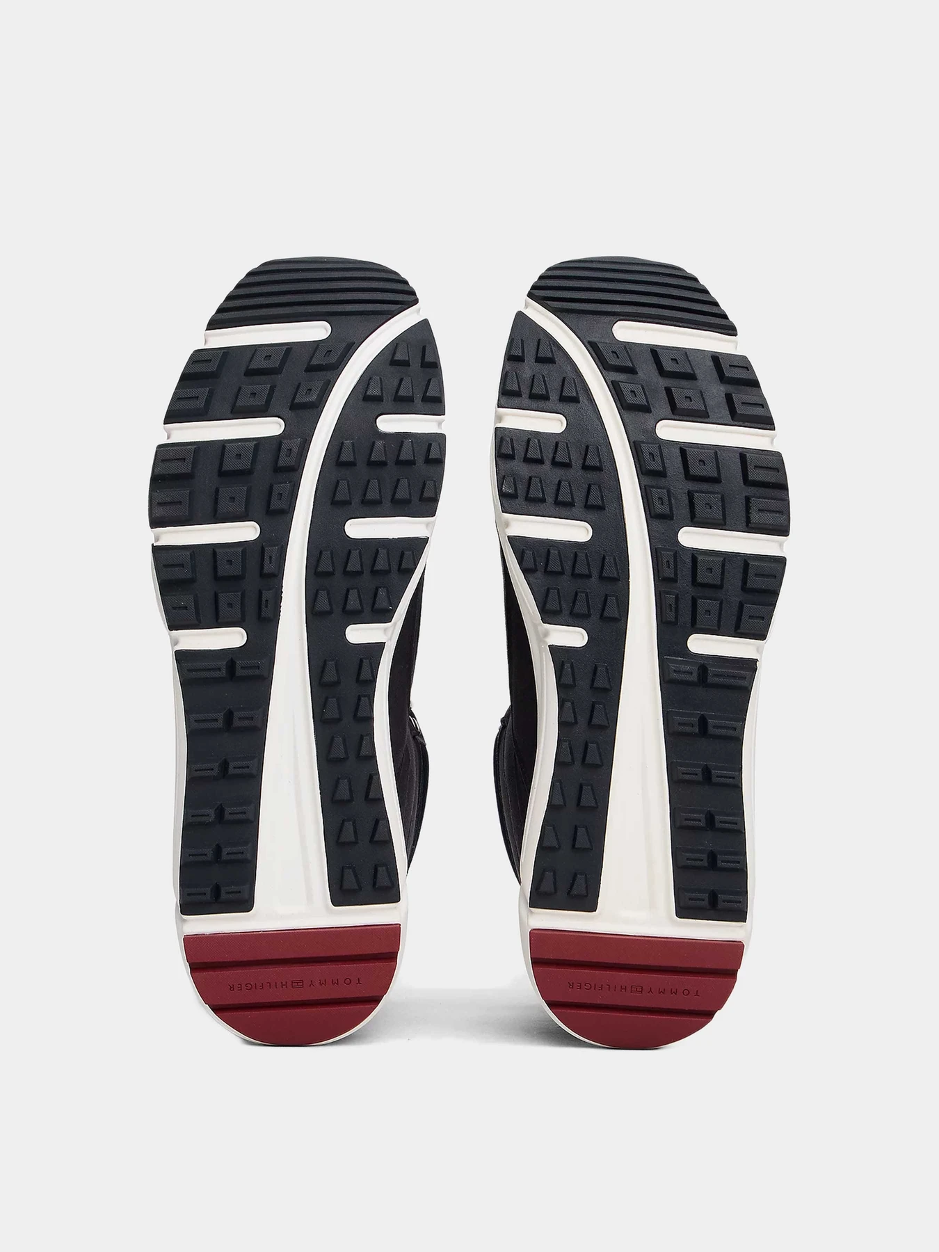 Ботинки и сапоги Tommy Hilfiger модель FM0FM05575-DW5 Ботинки и сапоги Tommy Hilfiger модель FM0FM05575-DW5 Фото