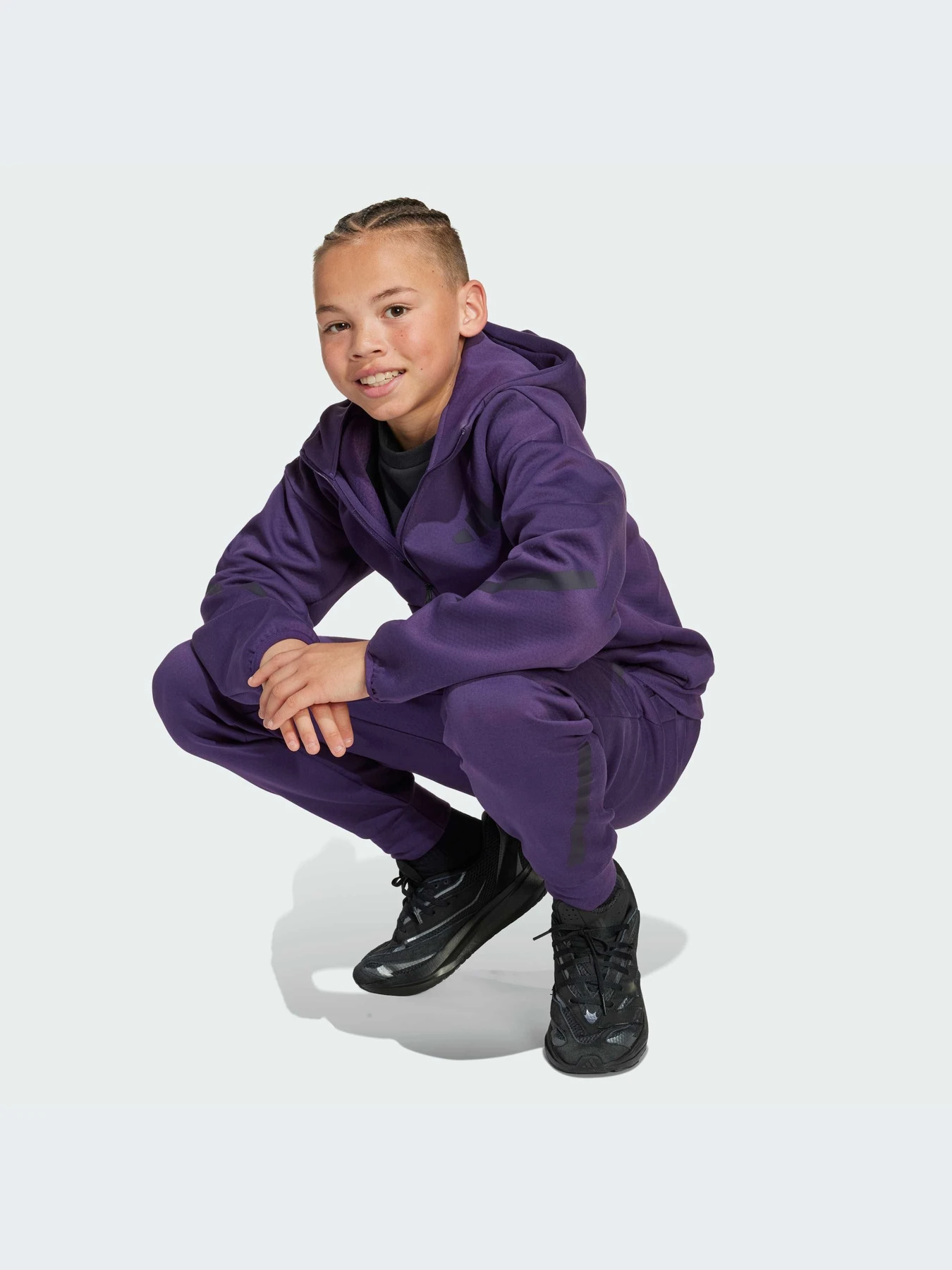 Брюки Adidas ZNE модель JW2429-KZ Брюки Adidas ZNE модель JW2429-KZ Фото