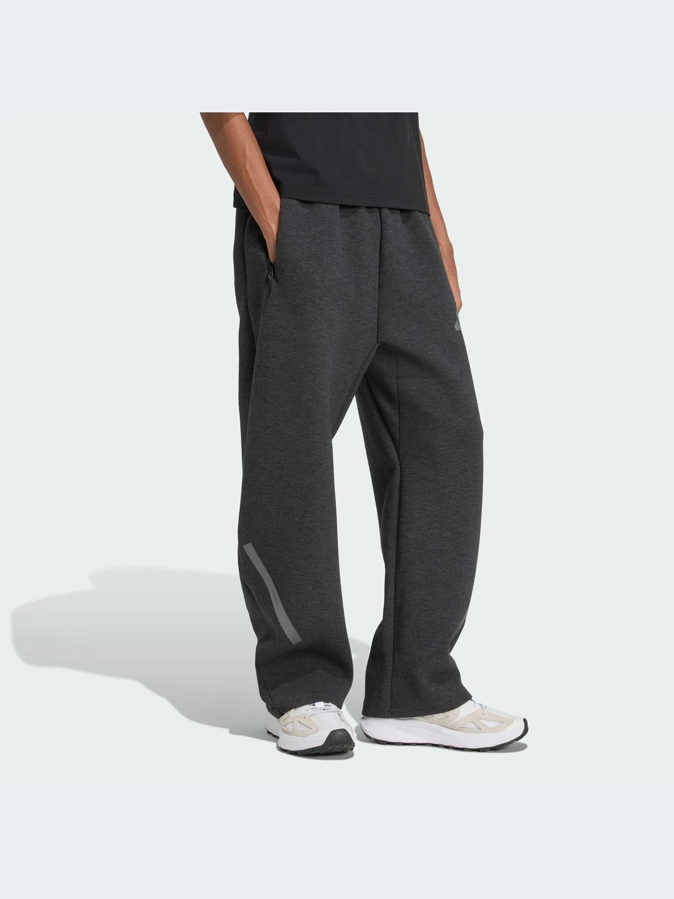 Брюки Adidas ZNE модель JM6056-KZ Брюки Adidas ZNE модель JM6056-KZ Фото