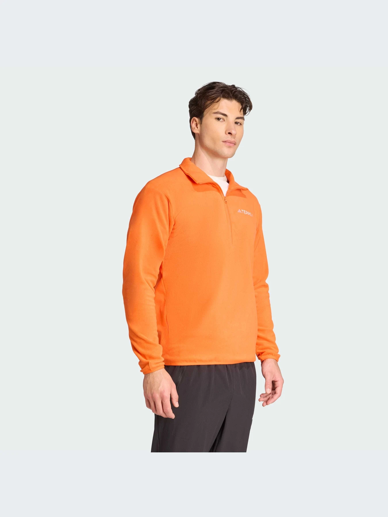 Куртки и дубленки Adidas модель JM3124-KZ Куртки и дубленки Adidas модель JM3124-KZ Фото