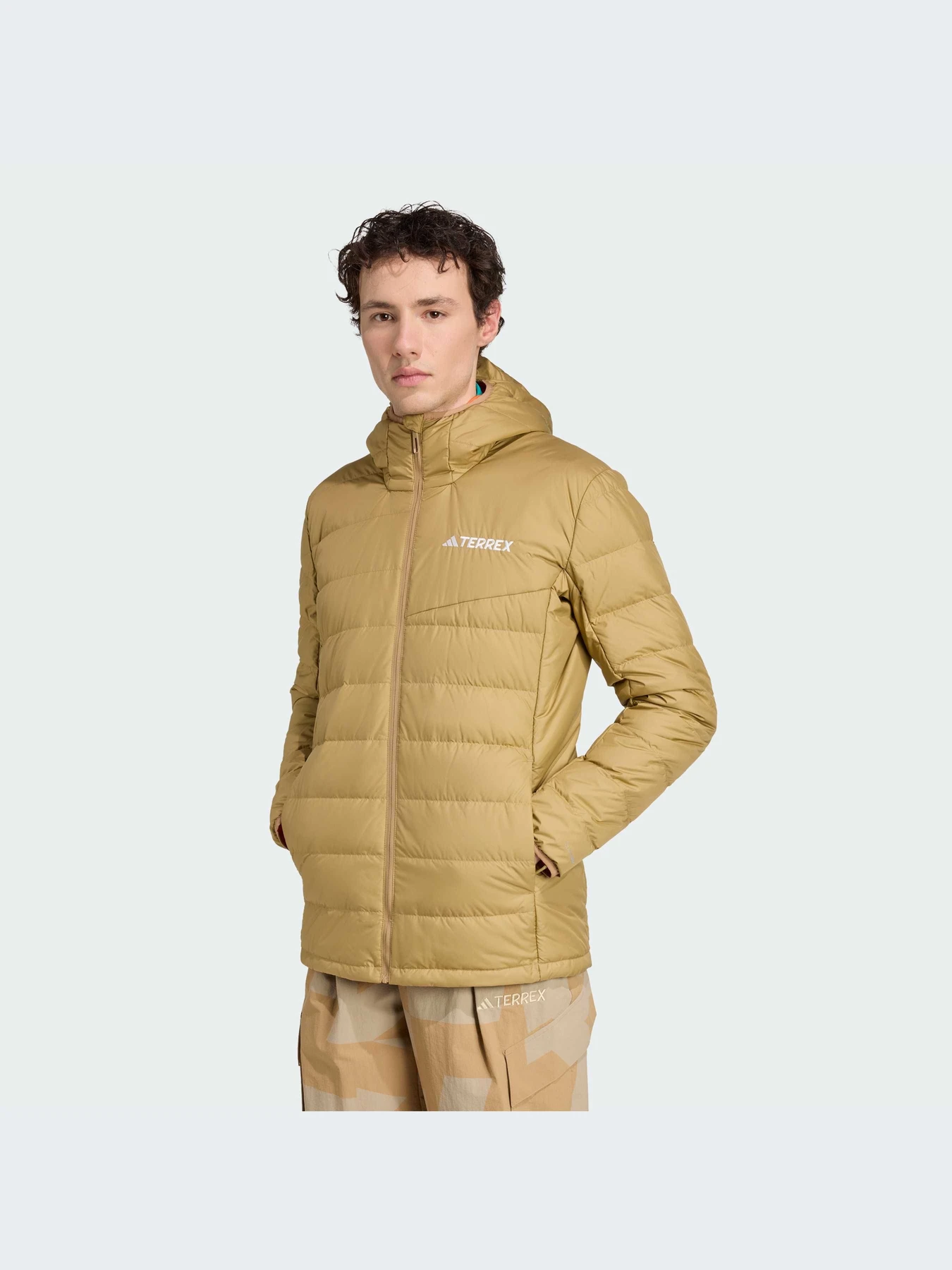 Куртки и дубленки Adidas модель JZ9971-KZ Куртки и дубленки Adidas модель JZ9971-KZ Фото