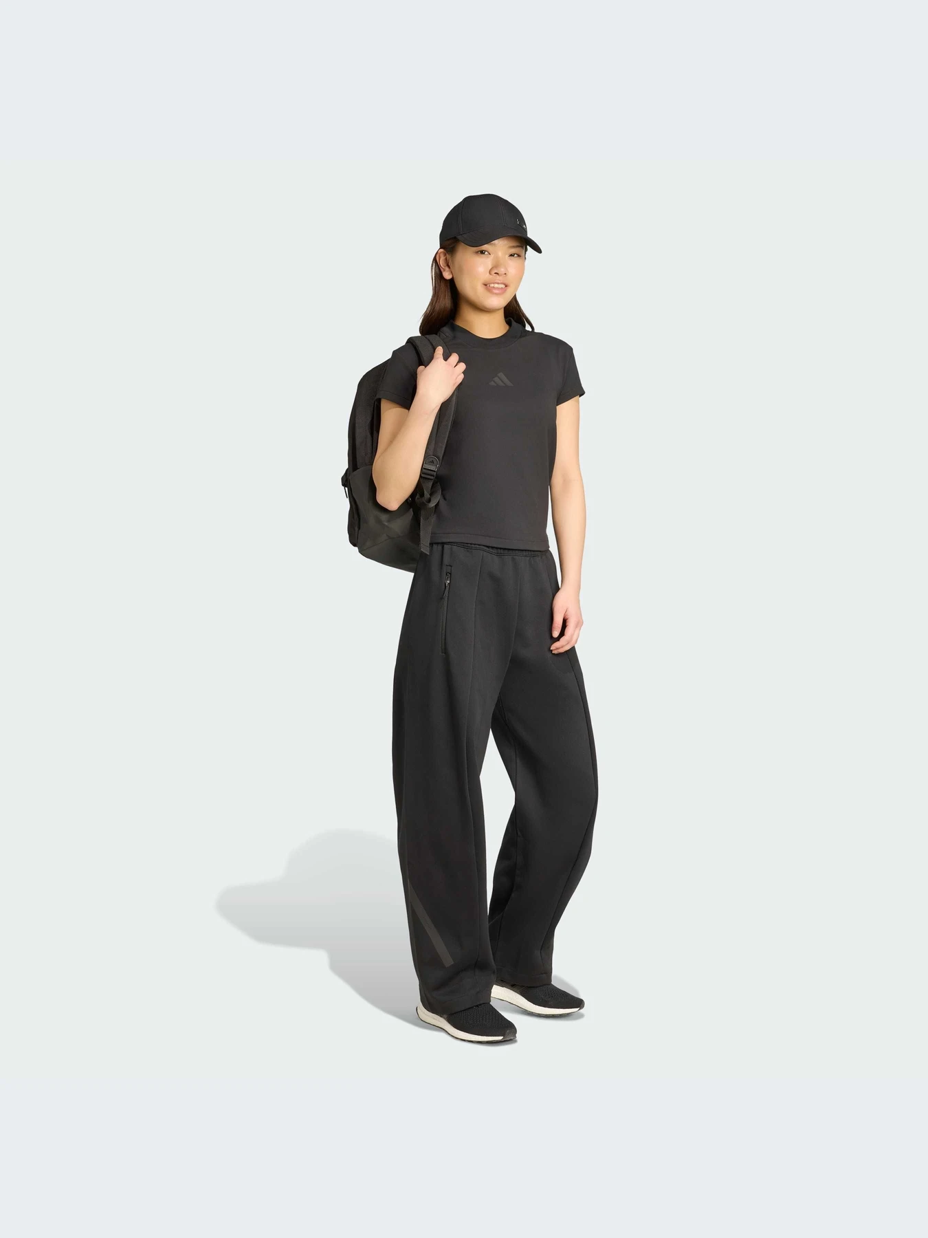 Футболки и поло Adidas ZNE модель JW7782-KZ Футболки и поло Adidas ZNE модель JW7782-KZ Фото