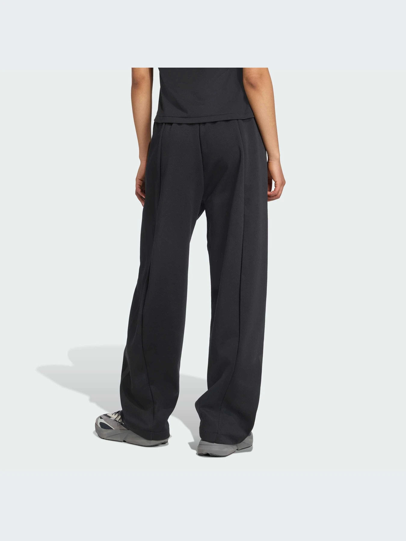 Брюки Adidas ZNE модель JW7773-KZ Брюки Adidas ZNE модель JW7773-KZ Фото