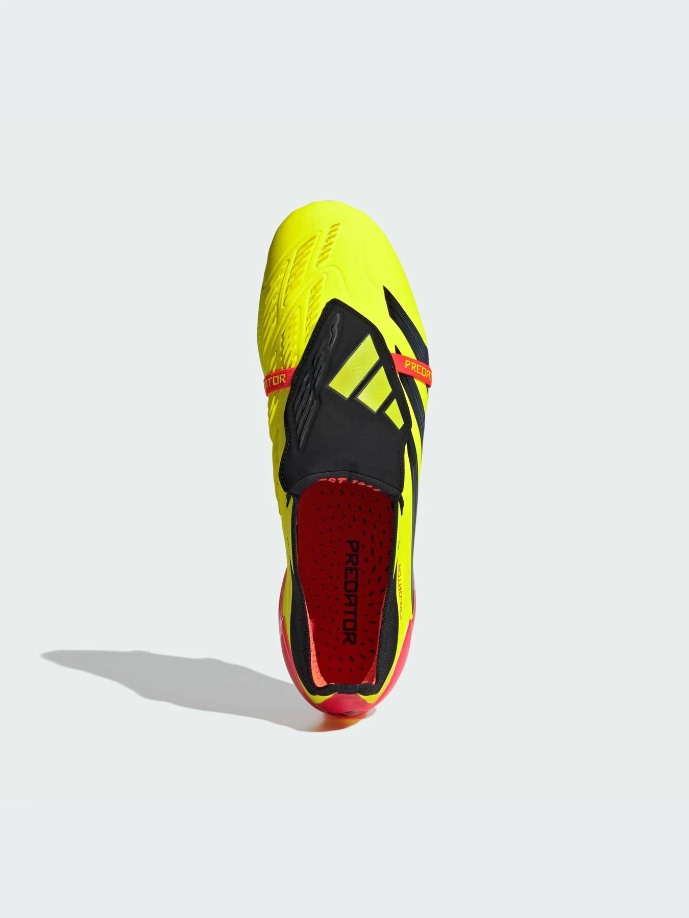 Кроссовки Adidas Predator модель IE1812-KZ Кроссовки Adidas Predator модель IE1812-KZ Фото