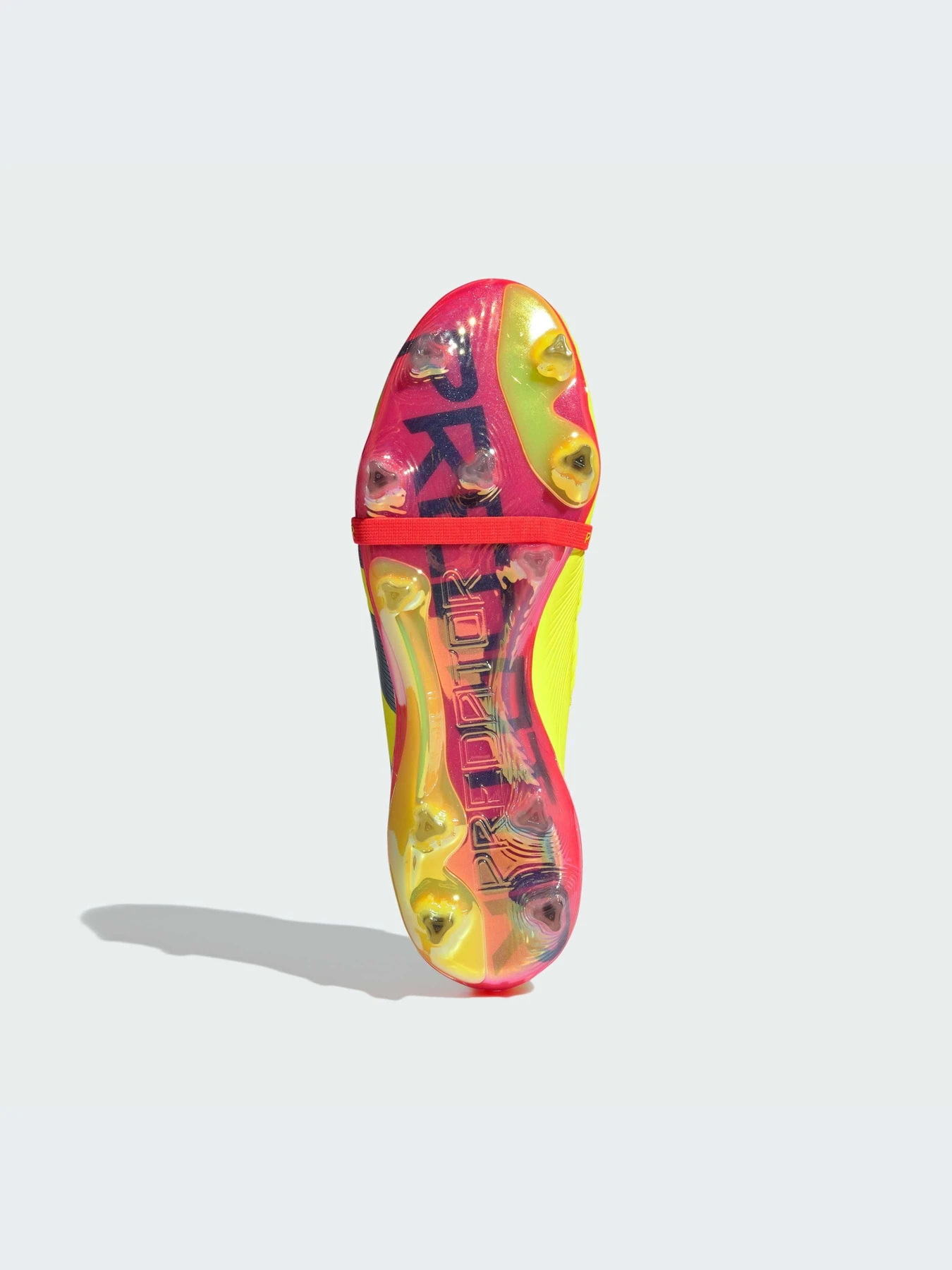 Кроссовки Adidas Predator модель IE1812-KZ Кроссовки Adidas Predator модель IE1812-KZ Фото