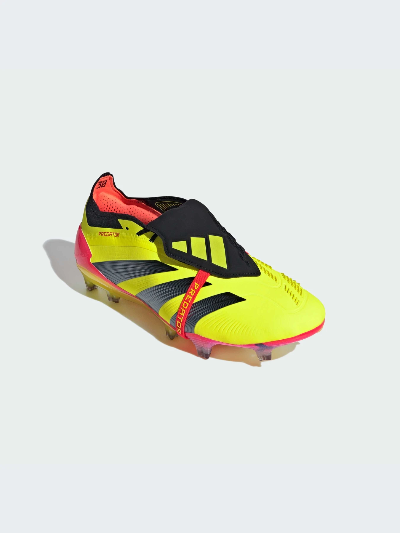 Кроссовки Adidas Predator модель IE1812-KZ Кроссовки Adidas Predator модель IE1812-KZ Фото