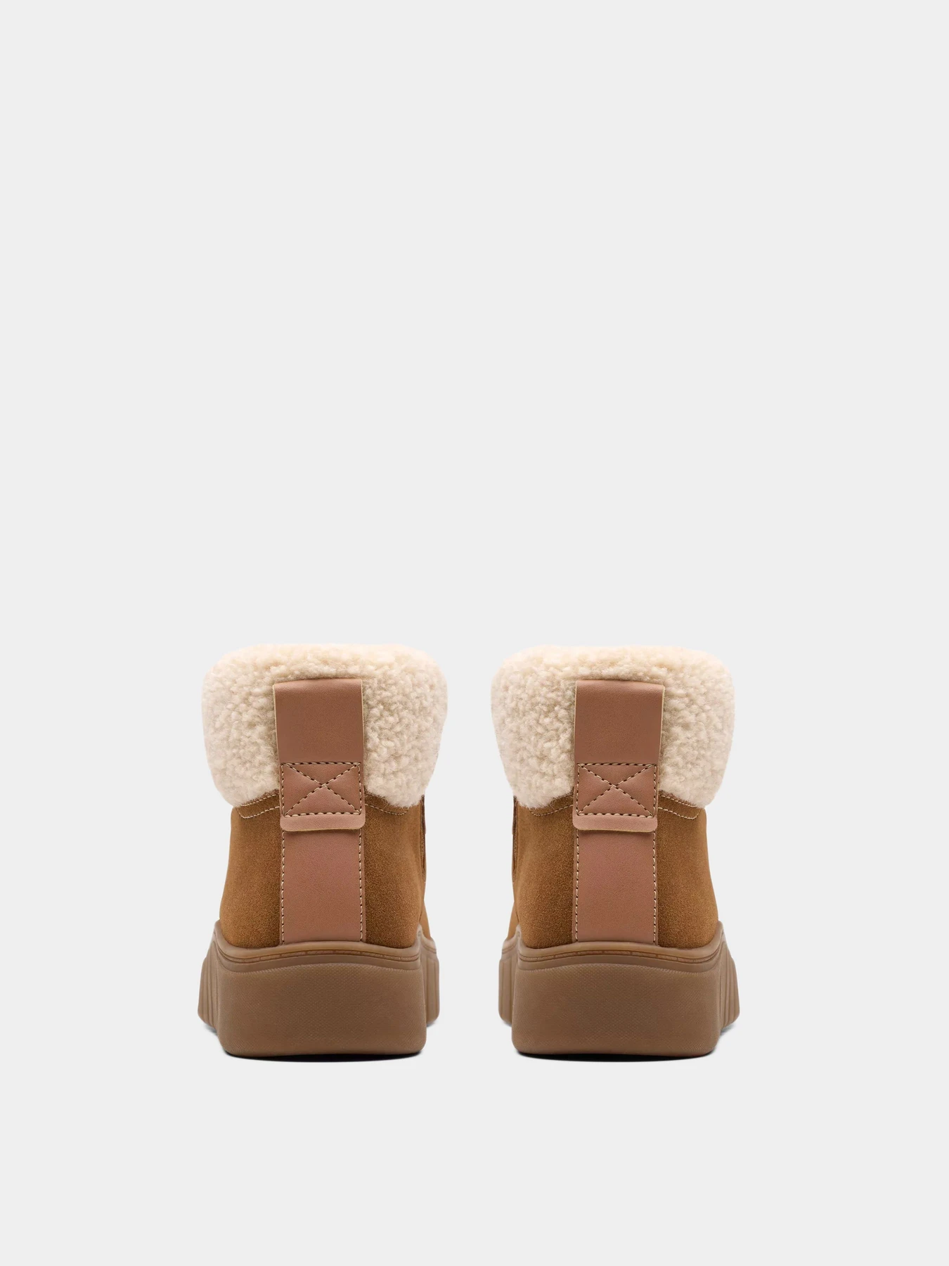 Ботинки и сапоги Clarks модель 26184385 Ботинки и сапоги Clarks модель 26184385 Фото