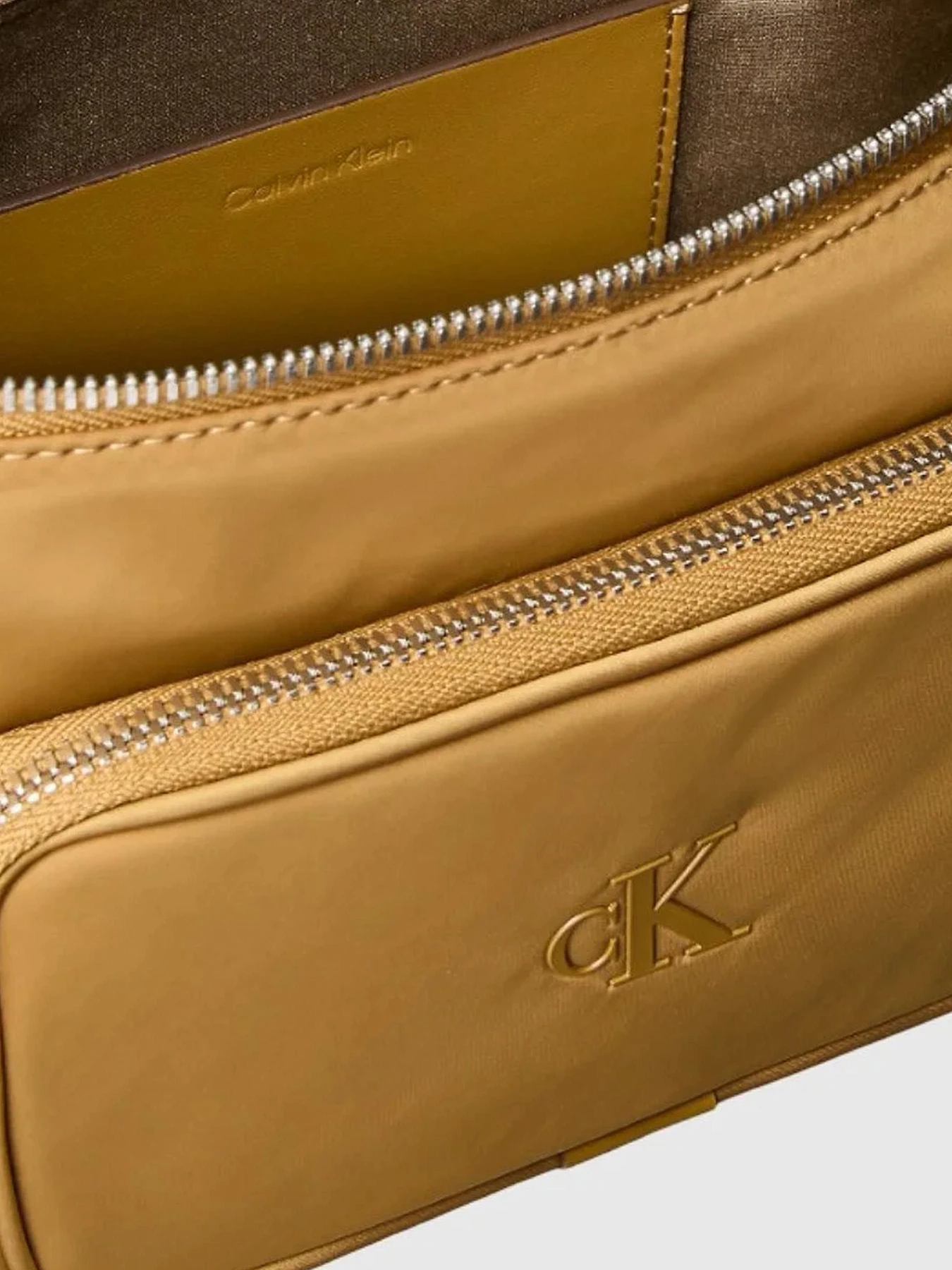Сумки Calvin Klein модель LV04F3132G-V91 Сумки Calvin Klein модель LV04F3132G-V91 Фото