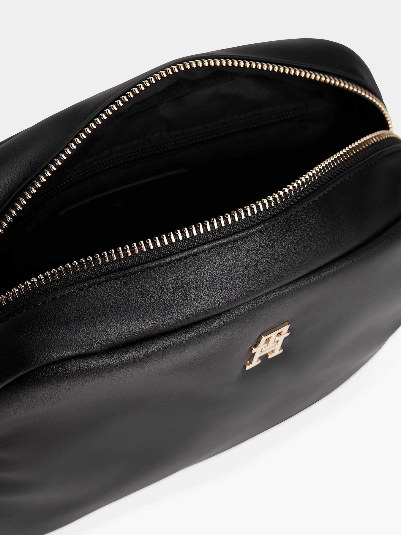 Сумки Tommy Hilfiger модель AW0AW17702-BDS Сумки Tommy Hilfiger модель AW0AW17702-BDS Фото