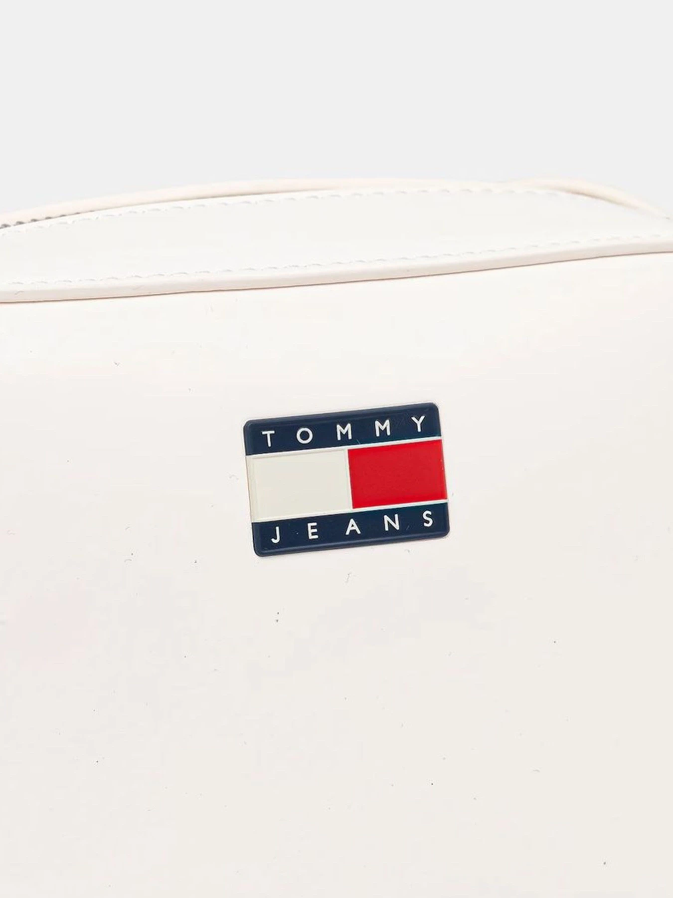 Сумки Tommy Hilfiger модель AW0AW17864-YBH Сумки Tommy Hilfiger модель AW0AW17864-YBH Фото