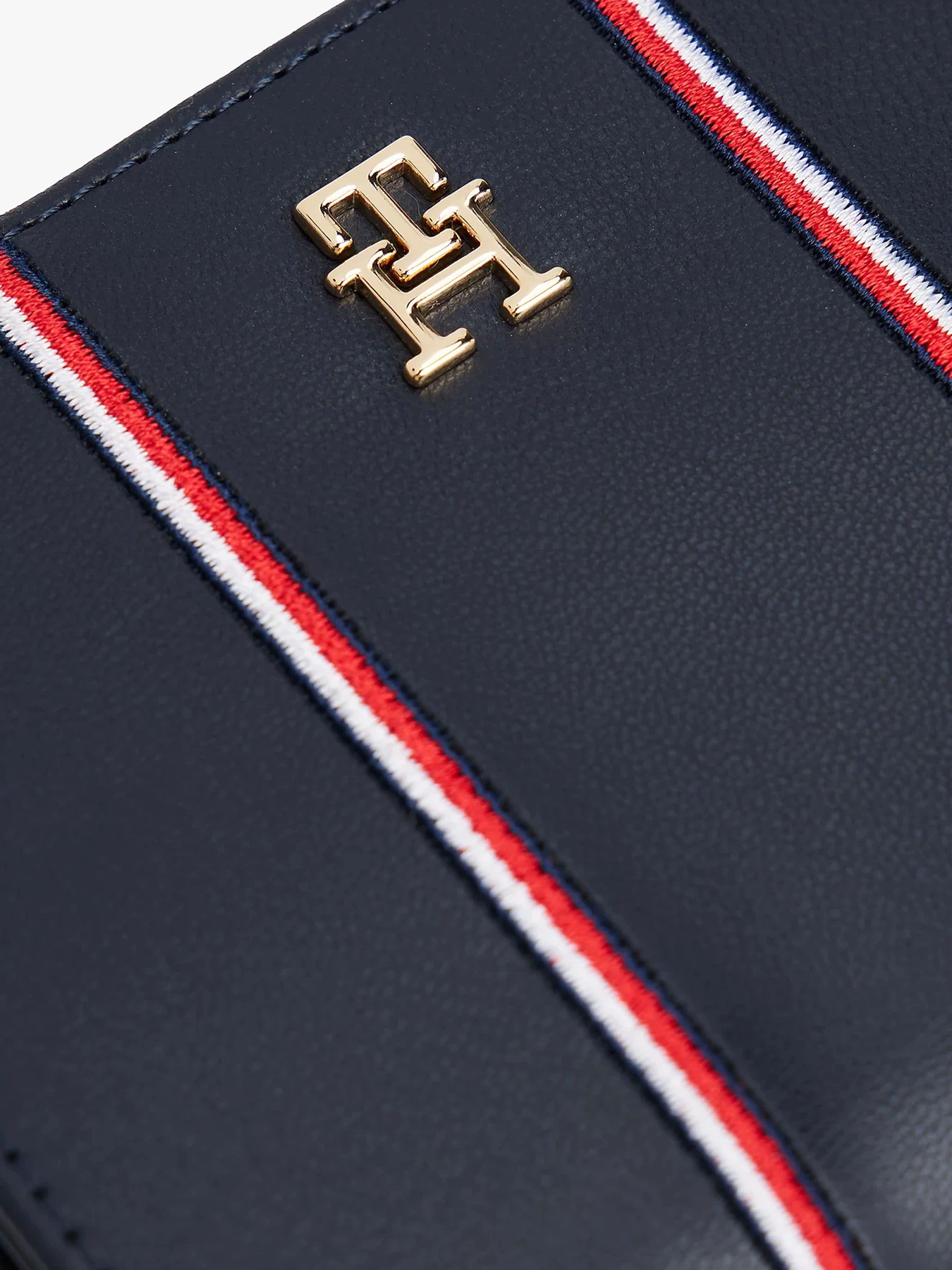 Кошельки Tommy Hilfiger модель AW0AW18032-0GY Кошельки Tommy Hilfiger модель AW0AW18032-0GY Фото
