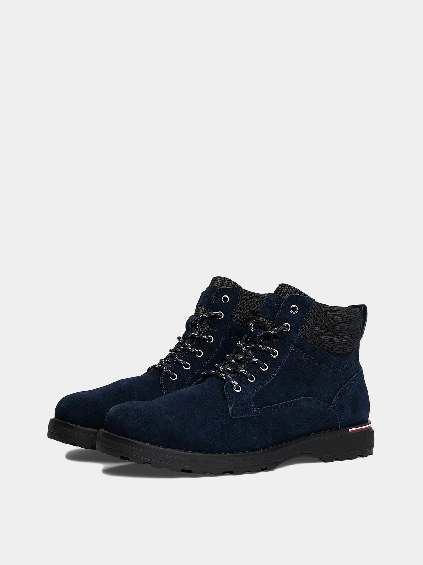 Ботинки и сапоги Tommy Hilfiger модель FM0FM05605-DW5 Ботинки и сапоги Tommy Hilfiger модель FM0FM05605-DW5 Фото