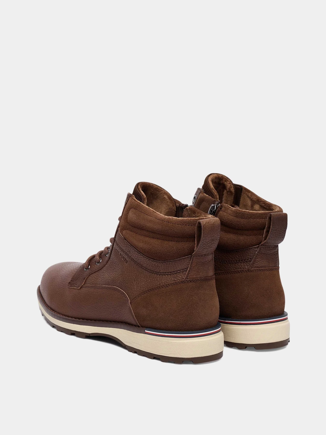Ботинки и сапоги Tommy Hilfiger модель FM0FM05606-GV0 Ботинки и сапоги Tommy Hilfiger модель FM0FM05606-GV0 Фото
