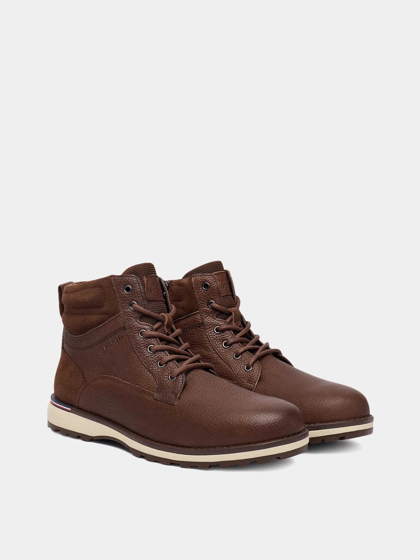 Ботинки и сапоги Tommy Hilfiger модель FM0FM05606-GV0 Ботинки и сапоги Tommy Hilfiger модель FM0FM05606-GV0 Фото