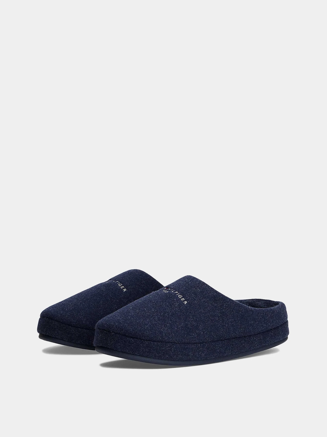 Тапки Tommy Hilfiger модель FM0FM05614-DW5 Тапки Tommy Hilfiger модель FM0FM05614-DW5 Фото