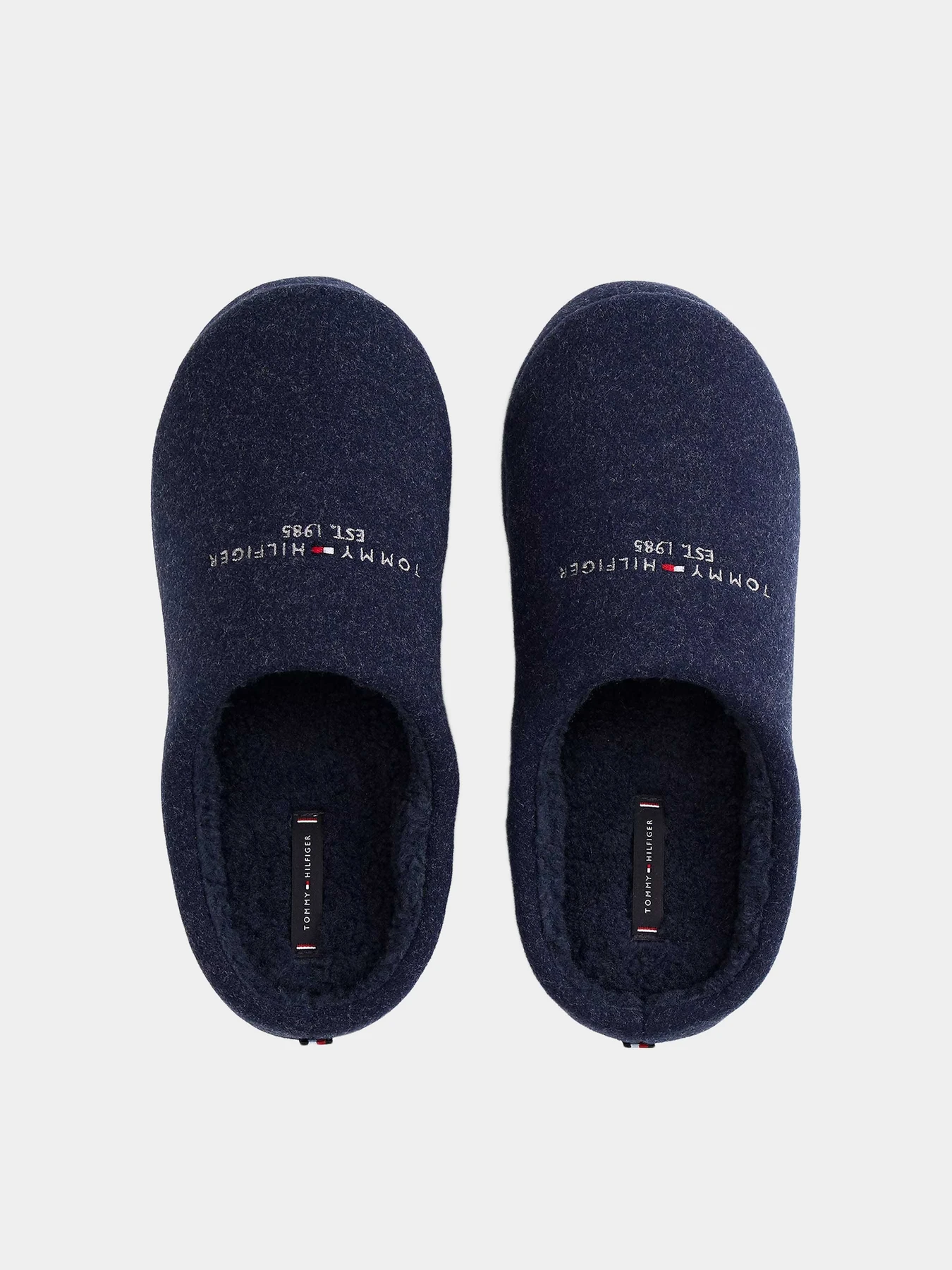 Тапки Tommy Hilfiger модель FM0FM05614-DW5 Тапки Tommy Hilfiger модель FM0FM05614-DW5 Фото