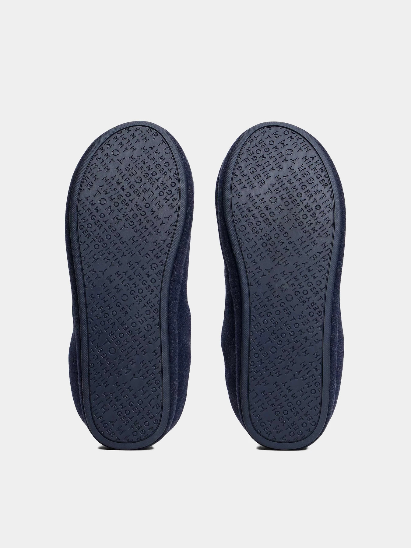 Тапки Tommy Hilfiger модель FM0FM05614-DW5 Тапки Tommy Hilfiger модель FM0FM05614-DW5 Фото