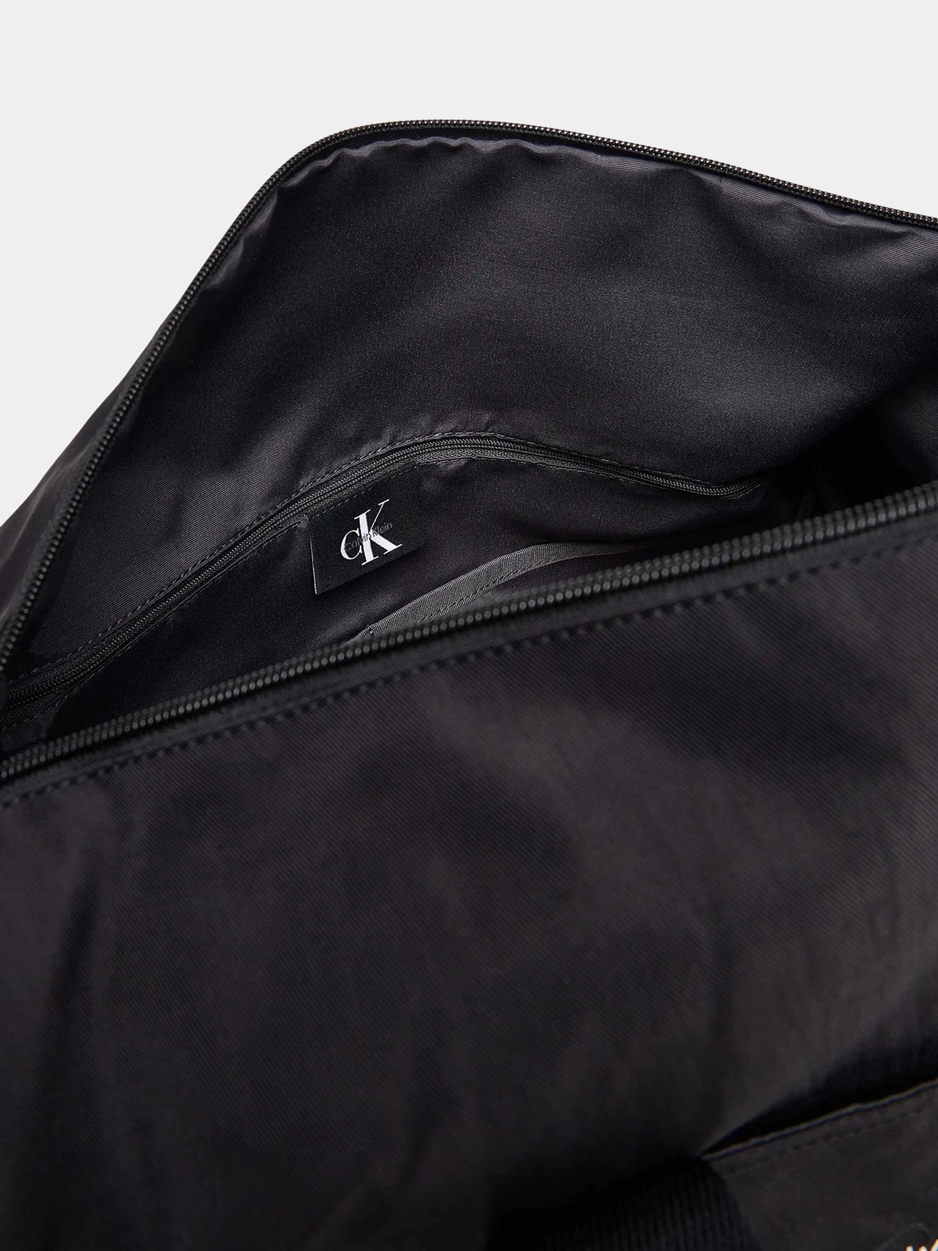 Сумки Calvin Klein модель LV04D3115G-UB1 Сумки Calvin Klein модель LV04D3115G-UB1 Фото