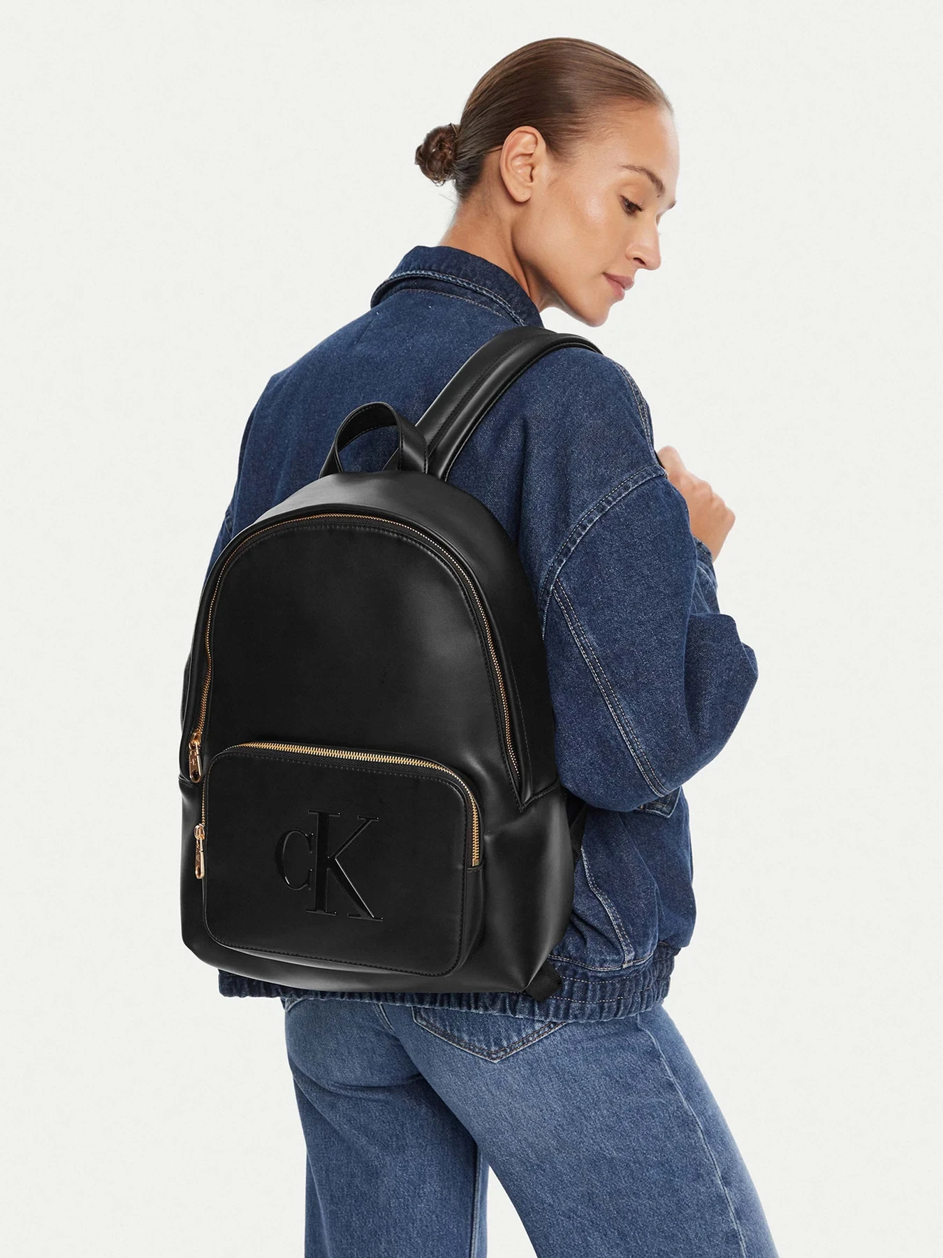 Рюкзаки Calvin Klein модель LV04F3233G-UB1 Рюкзаки Calvin Klein модель LV04F3233G-UB1 Фото