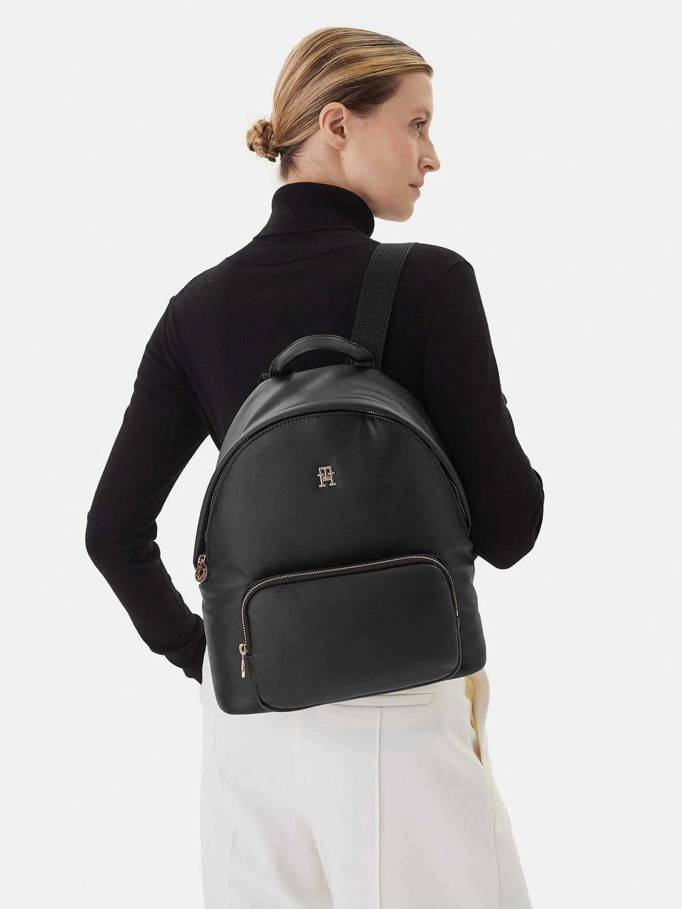 Рюкзаки Tommy Hilfiger модель AW0AW17652-BDS Рюкзаки Tommy Hilfiger модель AW0AW17652-BDS Фото