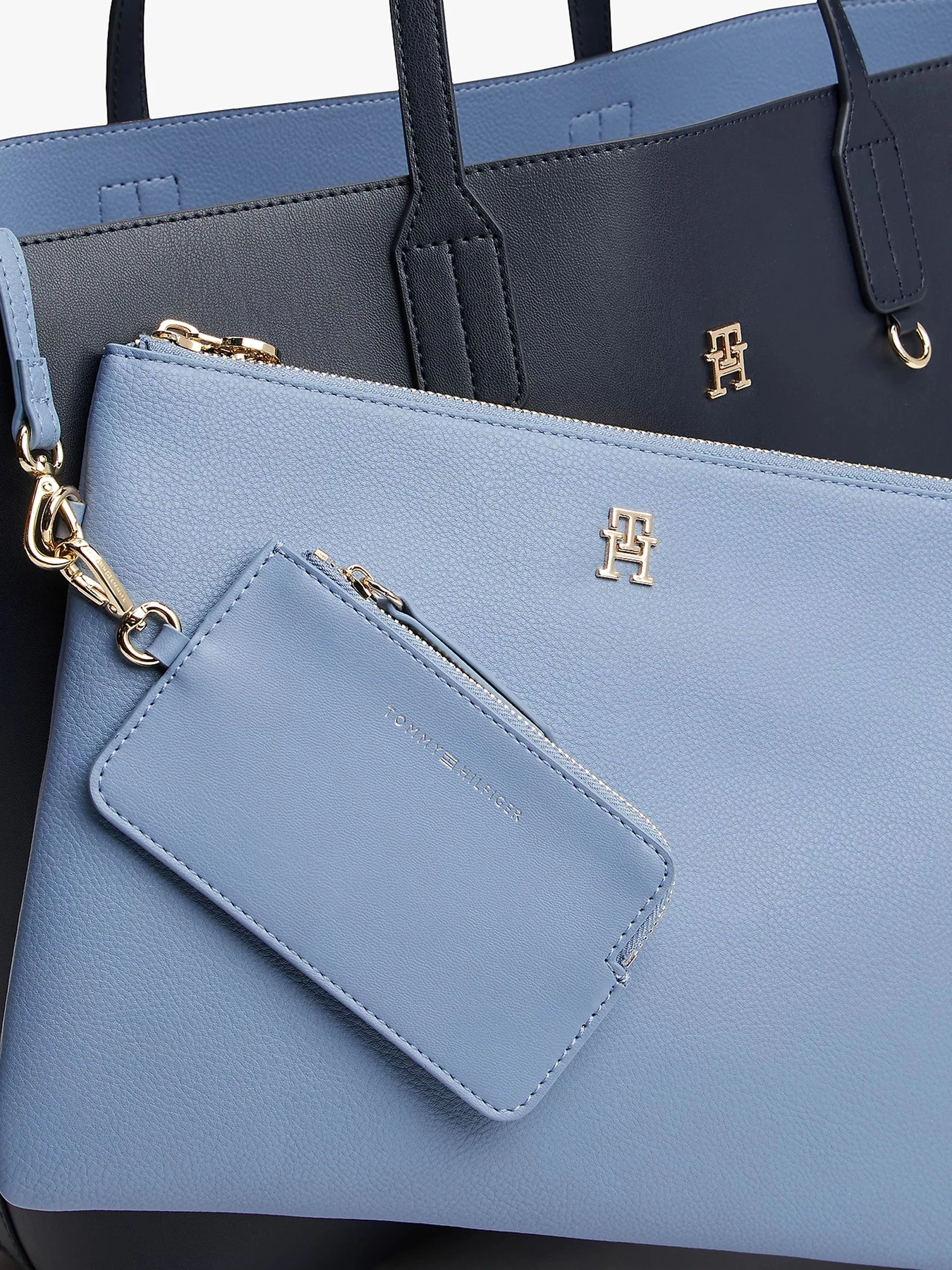 Сумки Tommy Hilfiger модель AW0AW17667-DW6 Сумки Tommy Hilfiger модель AW0AW17667-DW6 Фото