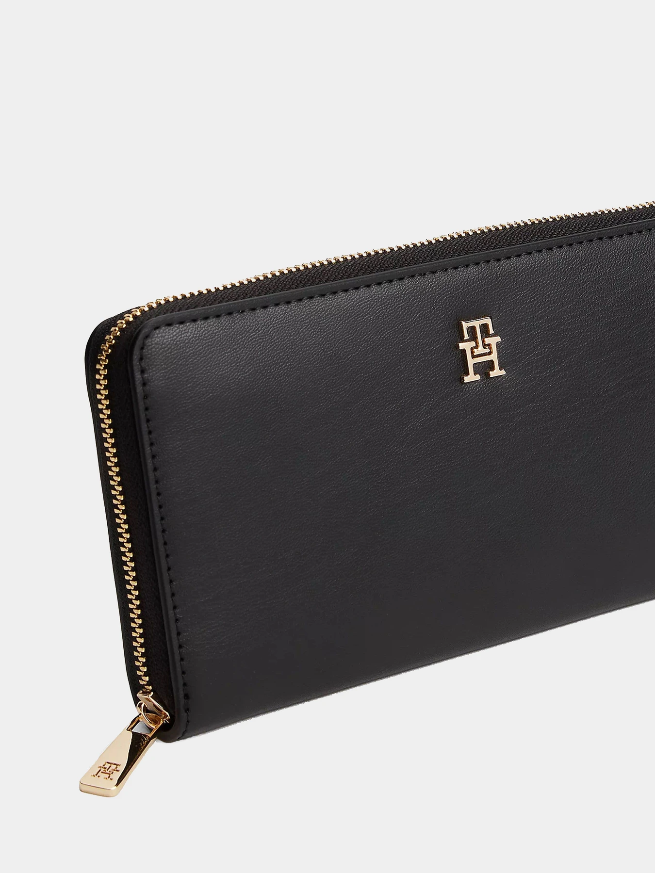 Кошельки Tommy Hilfiger модель AW0AW17744-BDS Кошельки Tommy Hilfiger модель AW0AW17744-BDS Фото