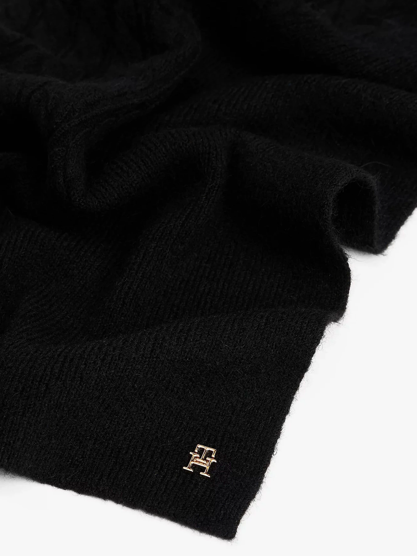Шарфы и платки Tommy Hilfiger модель AW0AW17788-BDS Шарфы и платки Tommy Hilfiger модель AW0AW17788-BDS Фото