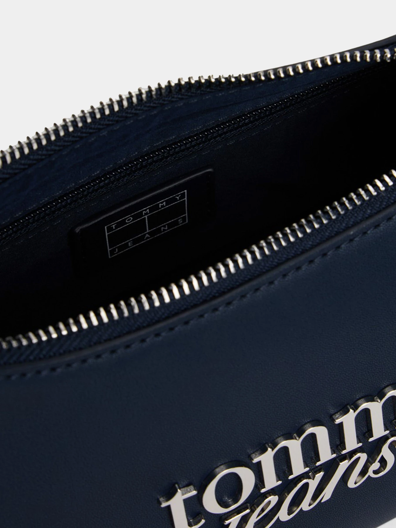Сумки Tommy Hilfiger модель AW0AW17895-C1G Фото