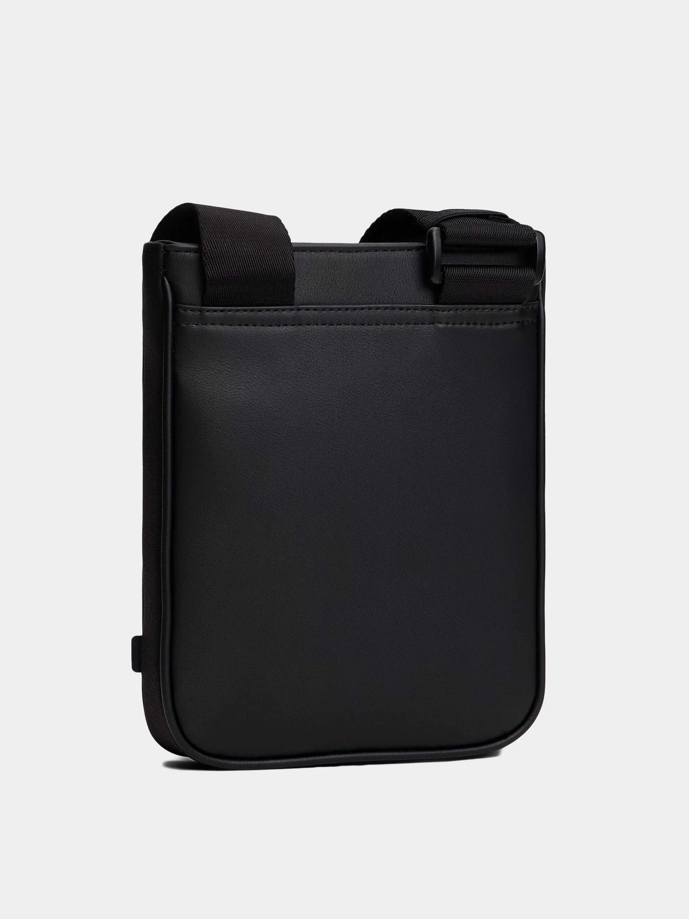 Сумки Tommy Hilfiger модель AM0AM13625-BDS Сумки Tommy Hilfiger модель AM0AM13625-BDS Фото