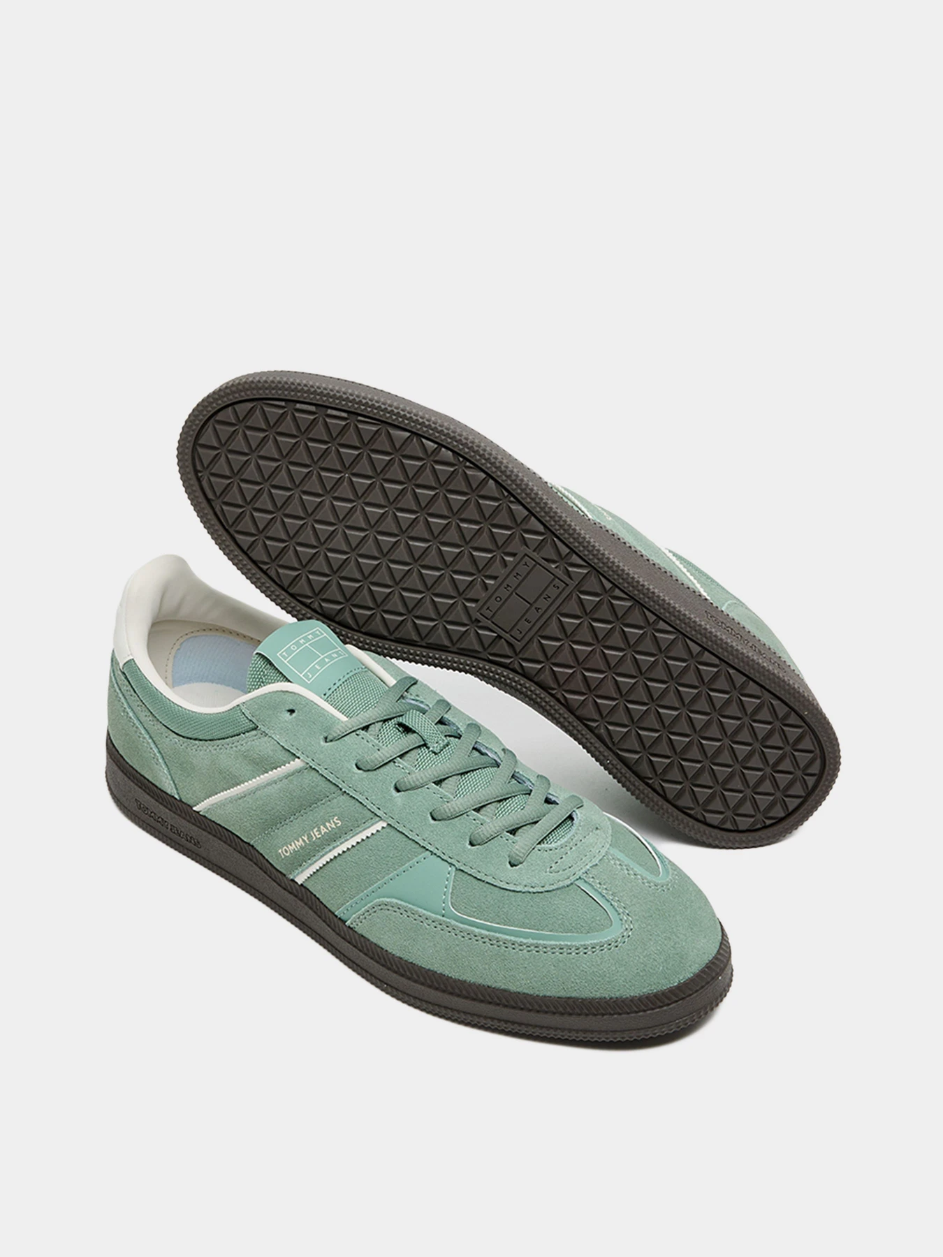 Кроссовки Tommy Hilfiger модель EM0EM01609-MA2 Кроссовки Tommy Hilfiger модель EM0EM01609-MA2 Фото
