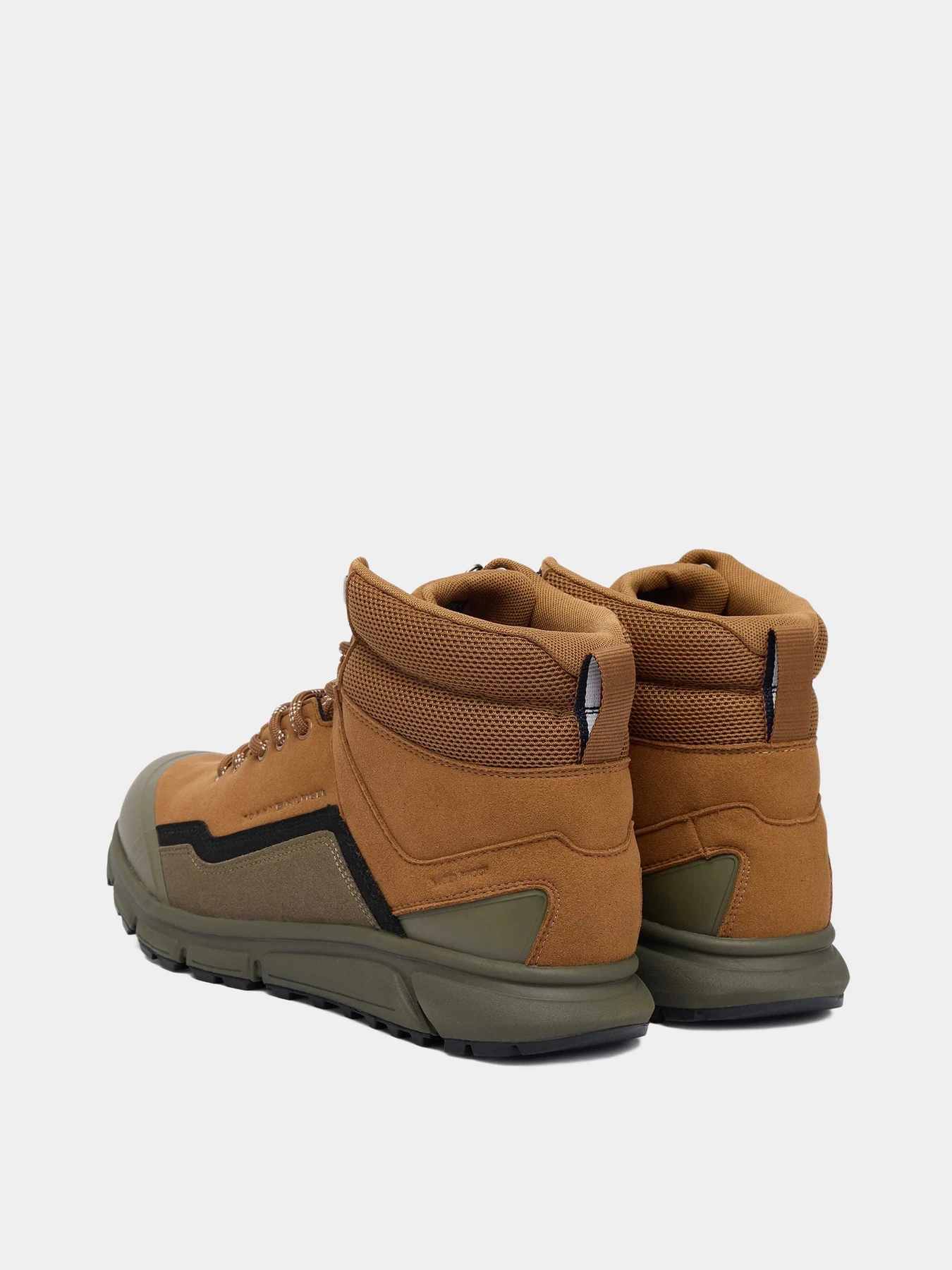Ботинки и сапоги Tommy Hilfiger модель FM0FM05575-GWJ Ботинки и сапоги Tommy Hilfiger модель FM0FM05575-GWJ Фото