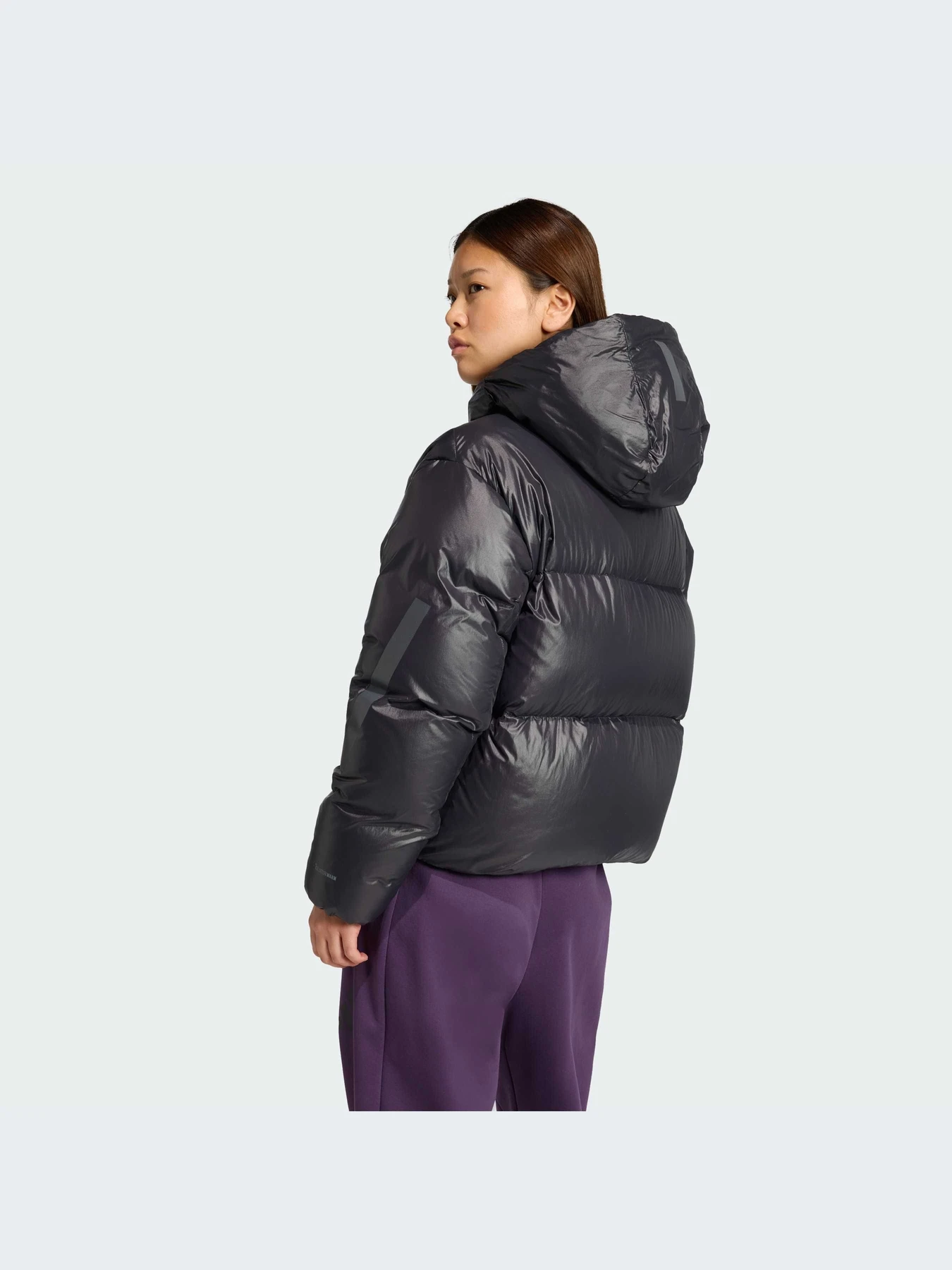 Куртки и дубленки Adidas ZNE модель JL6907-KZ Куртки и дубленки Adidas ZNE модель JL6907-KZ Фото