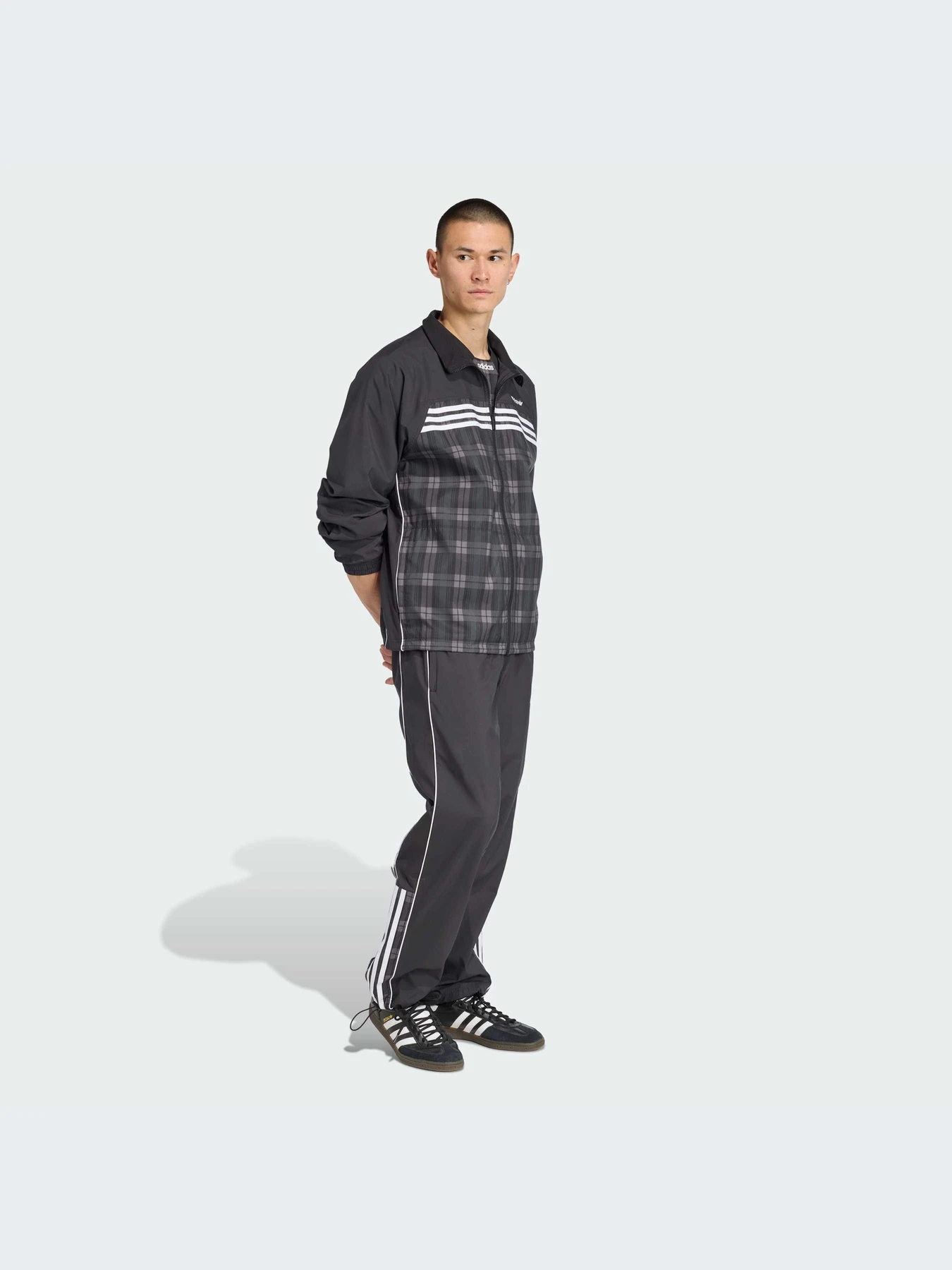 Худи и свитшоты Adidas Graphics модель JV7743-KZ Фото