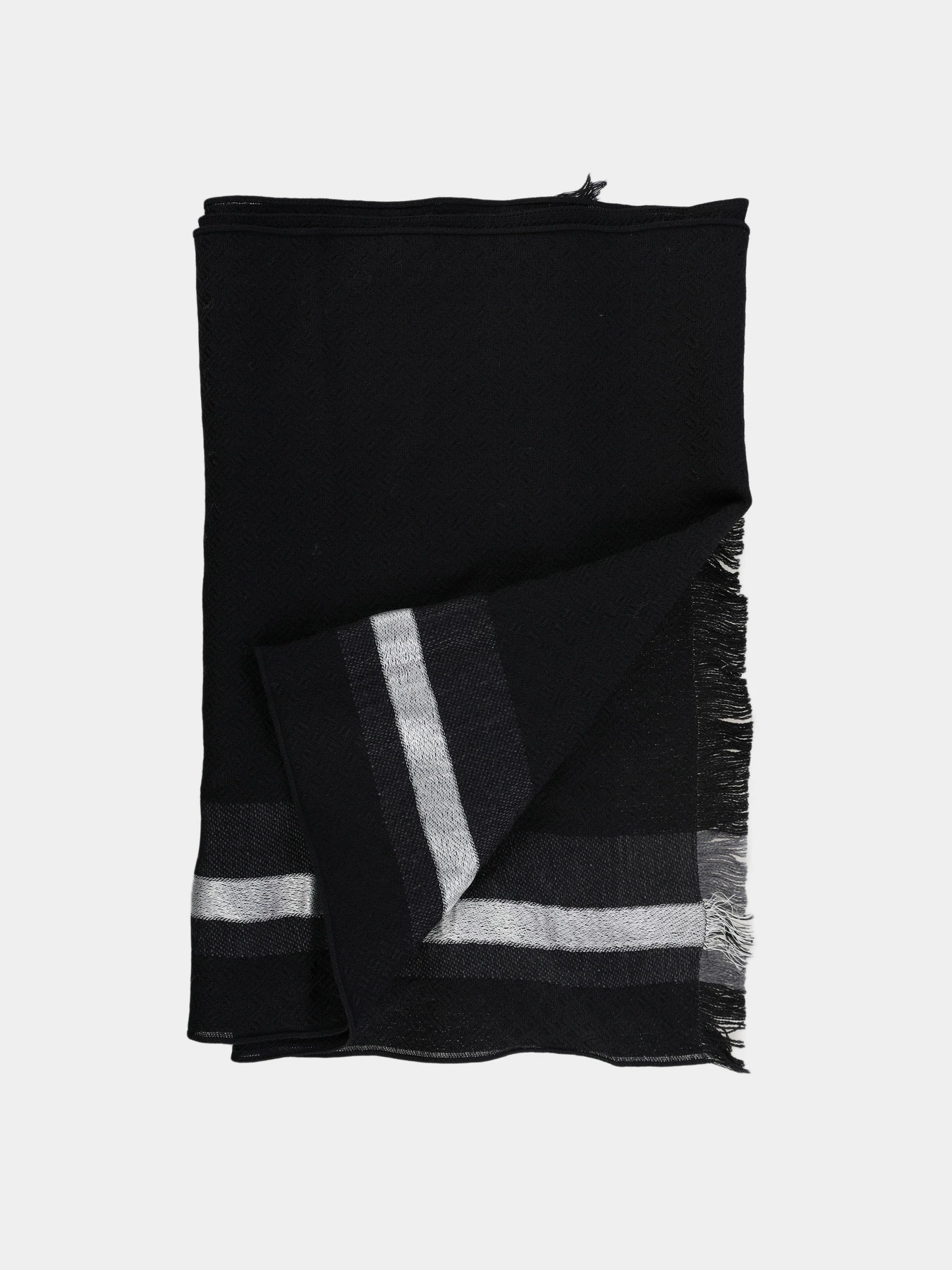 Шарфы и платки Emporio Armani модель EM003846-AF20010-UC001 Шарфы и платки Emporio Armani модель EM003846-AF20010-UC001 Фото